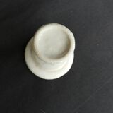 Porcelain inkwell with thick crown and curved bottom