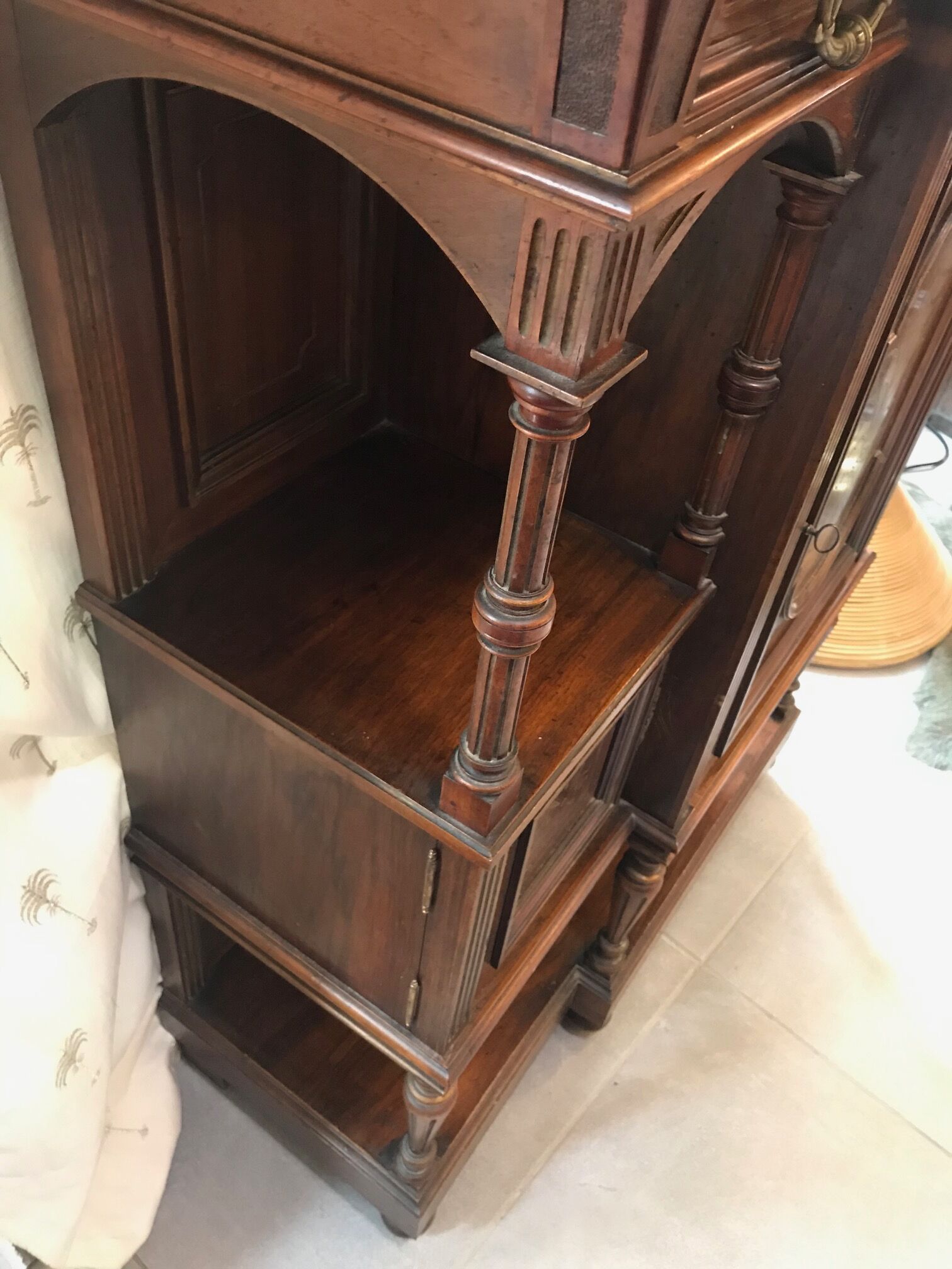 Art Nouveau showcase