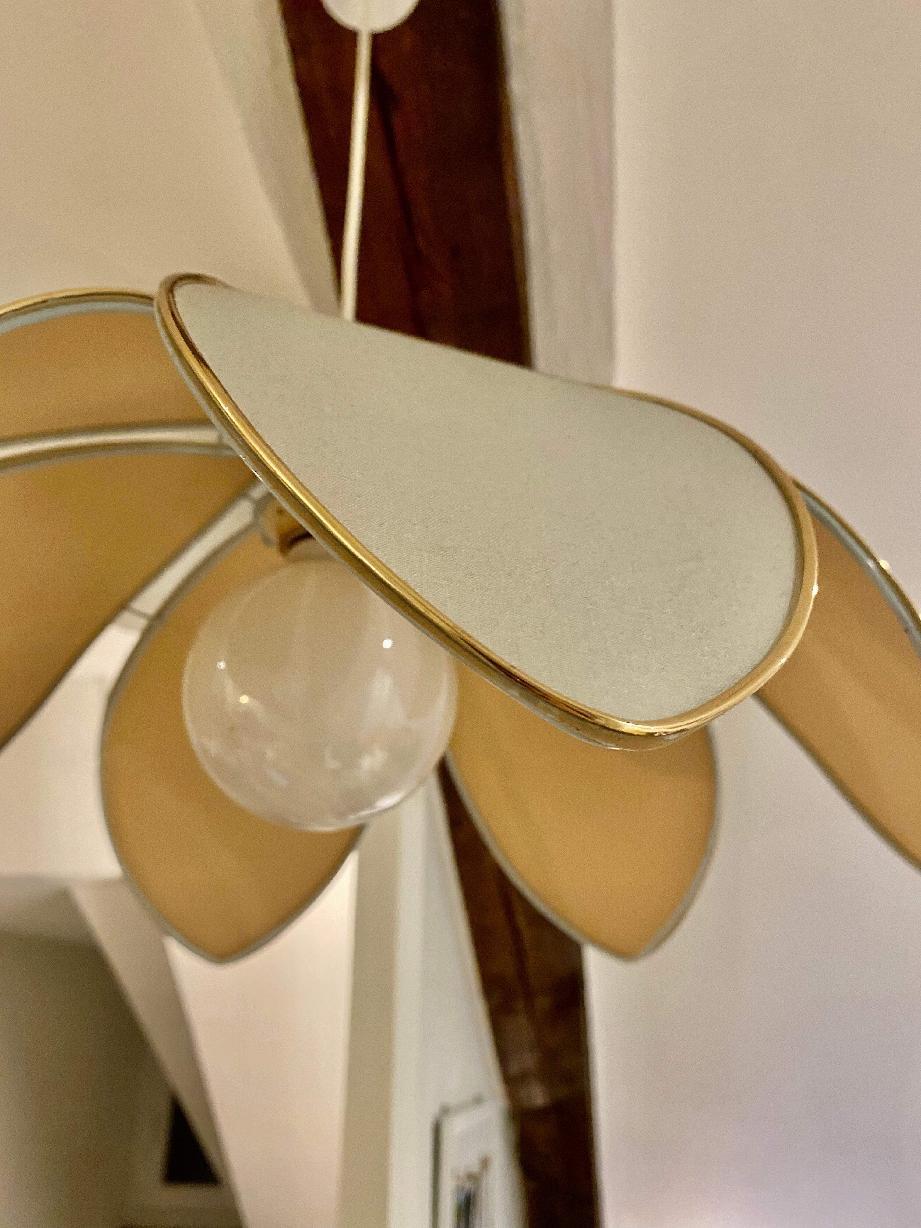 Vintage flower petal suspension