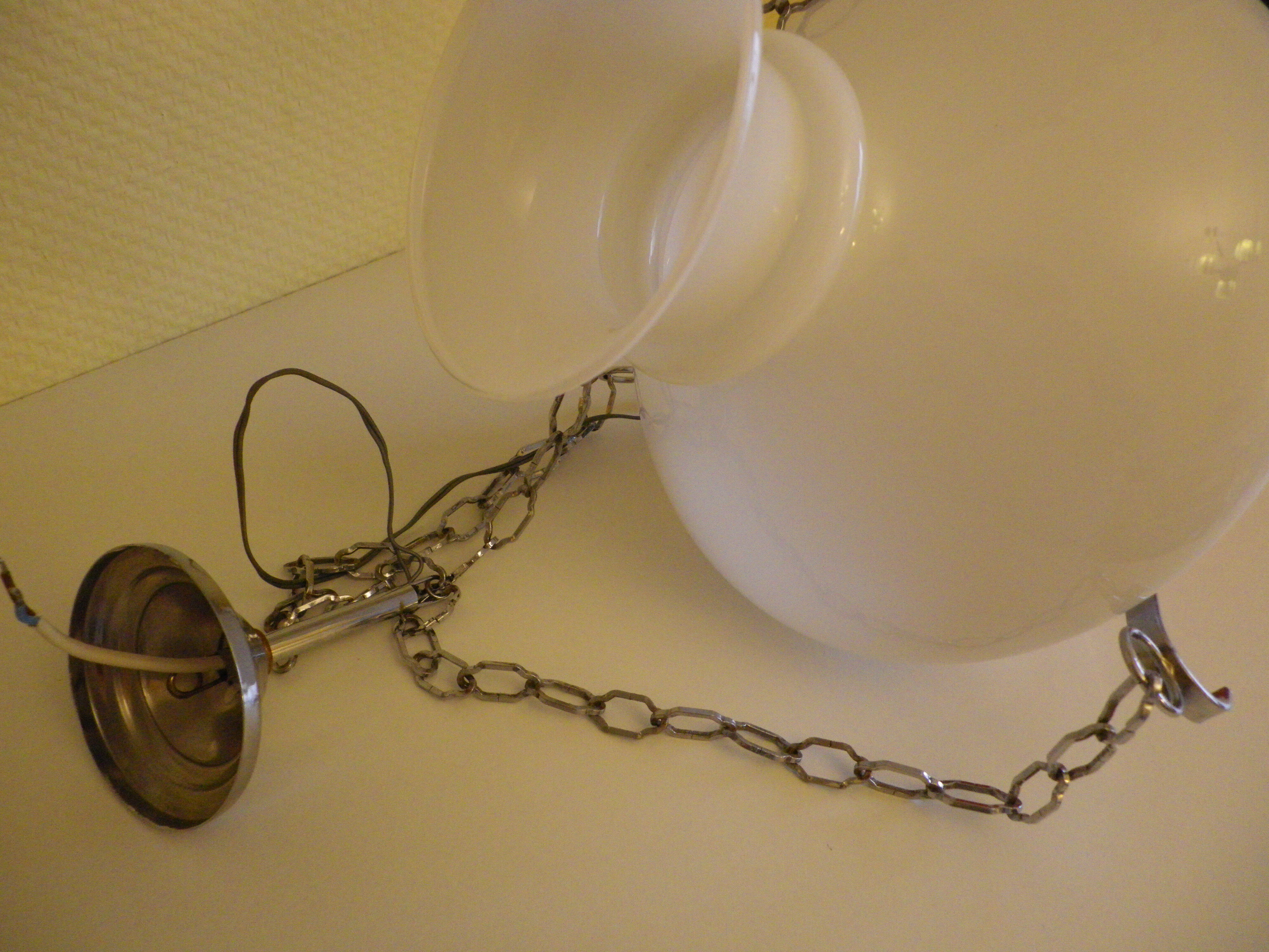 Vintage hanging from the 70s with chrome frame and enamelled orange ball finish