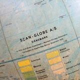 Pretty globe, Scan Globe with magnifying glass