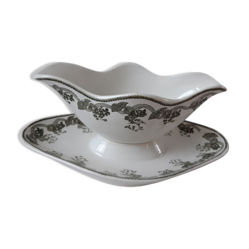 Saucière terre de fer fin xixème modèle violetta