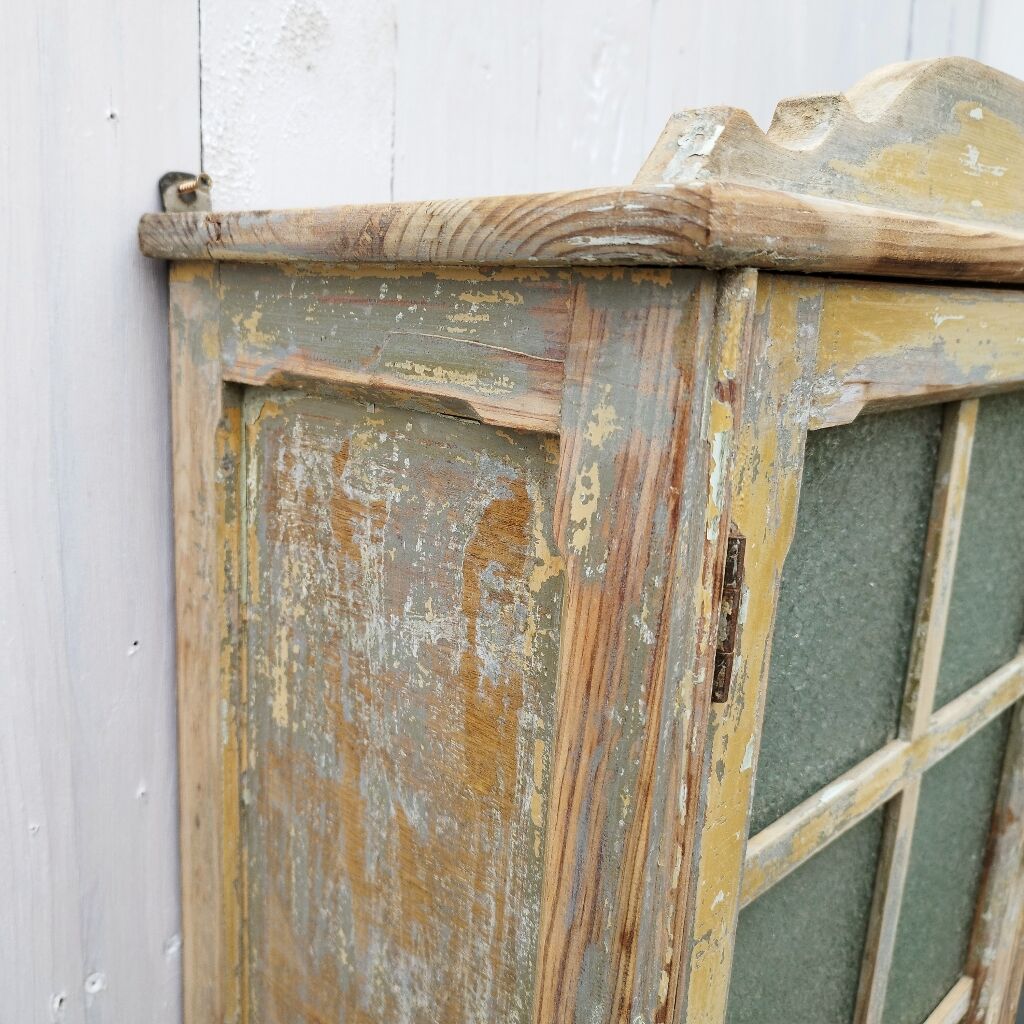 Meuble mural  armoire vitré en bois  50’s