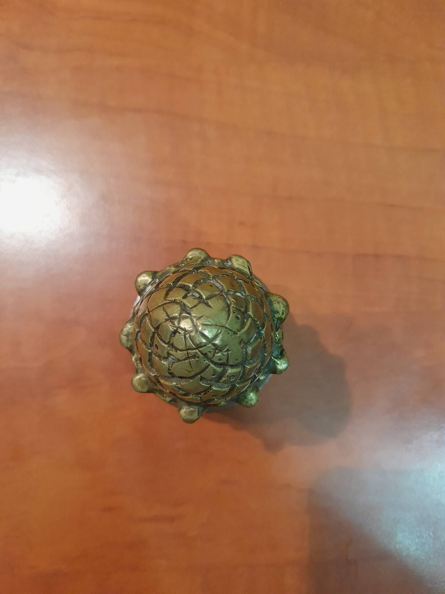 Door or antique furniture knob "Pine cone" in solid brass