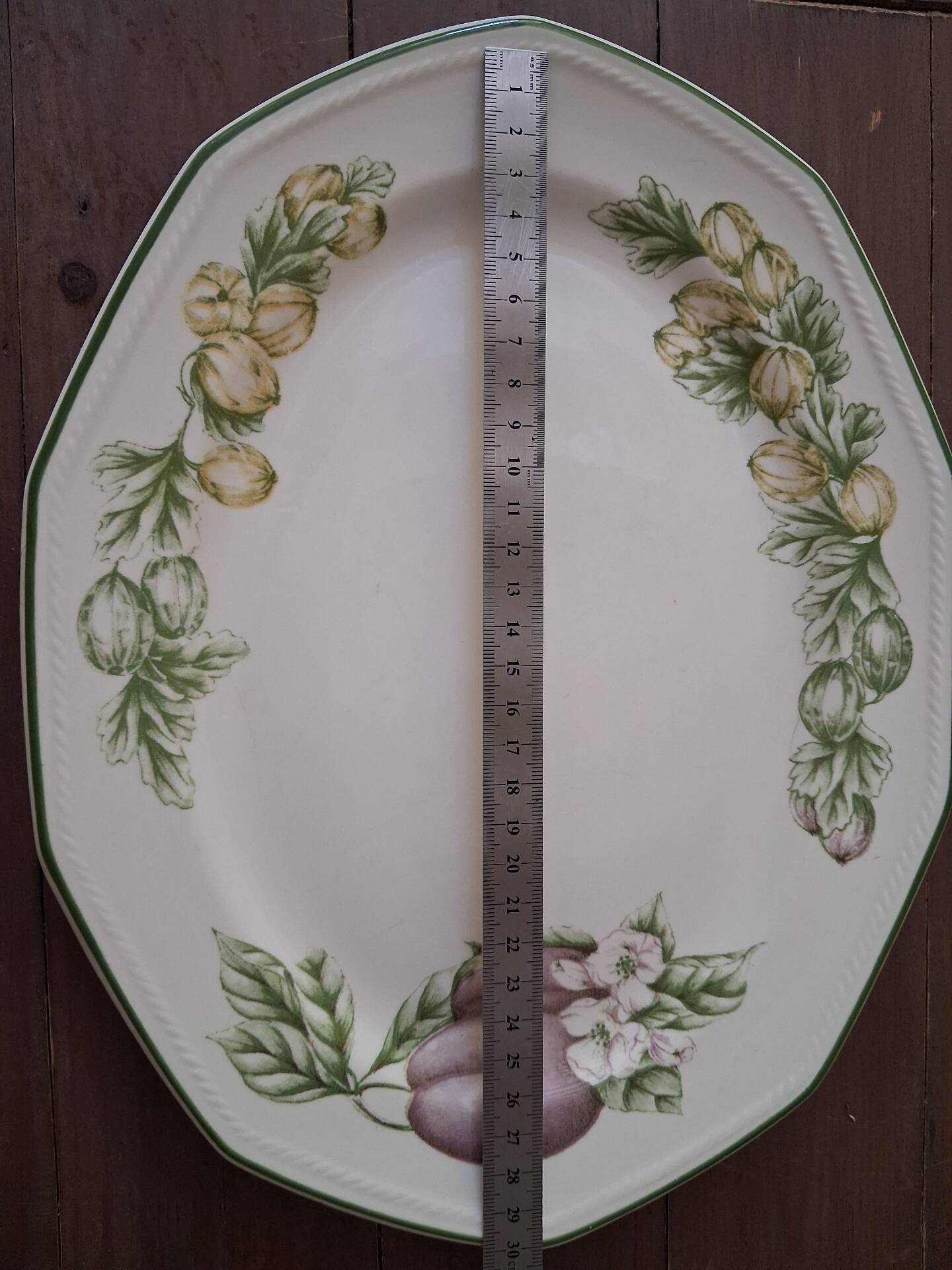 Oval plate The Chartwell Collection Churchill (England)