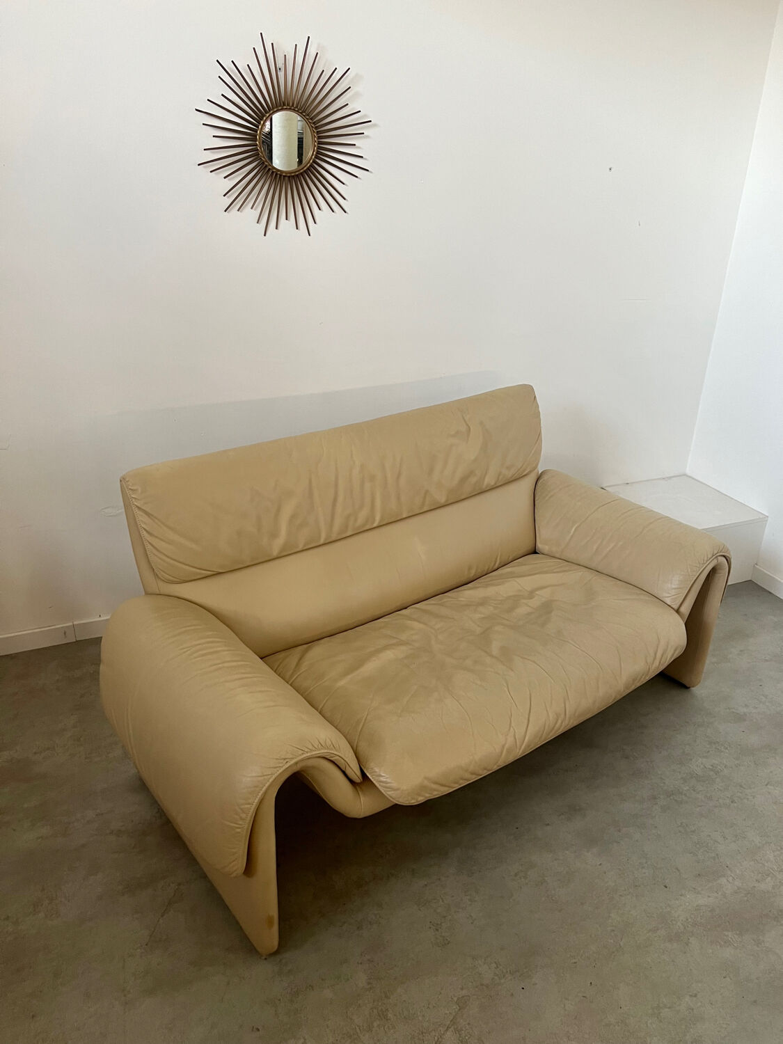 Vintage design sofa de sede ds-2011 in cream leather 2 places