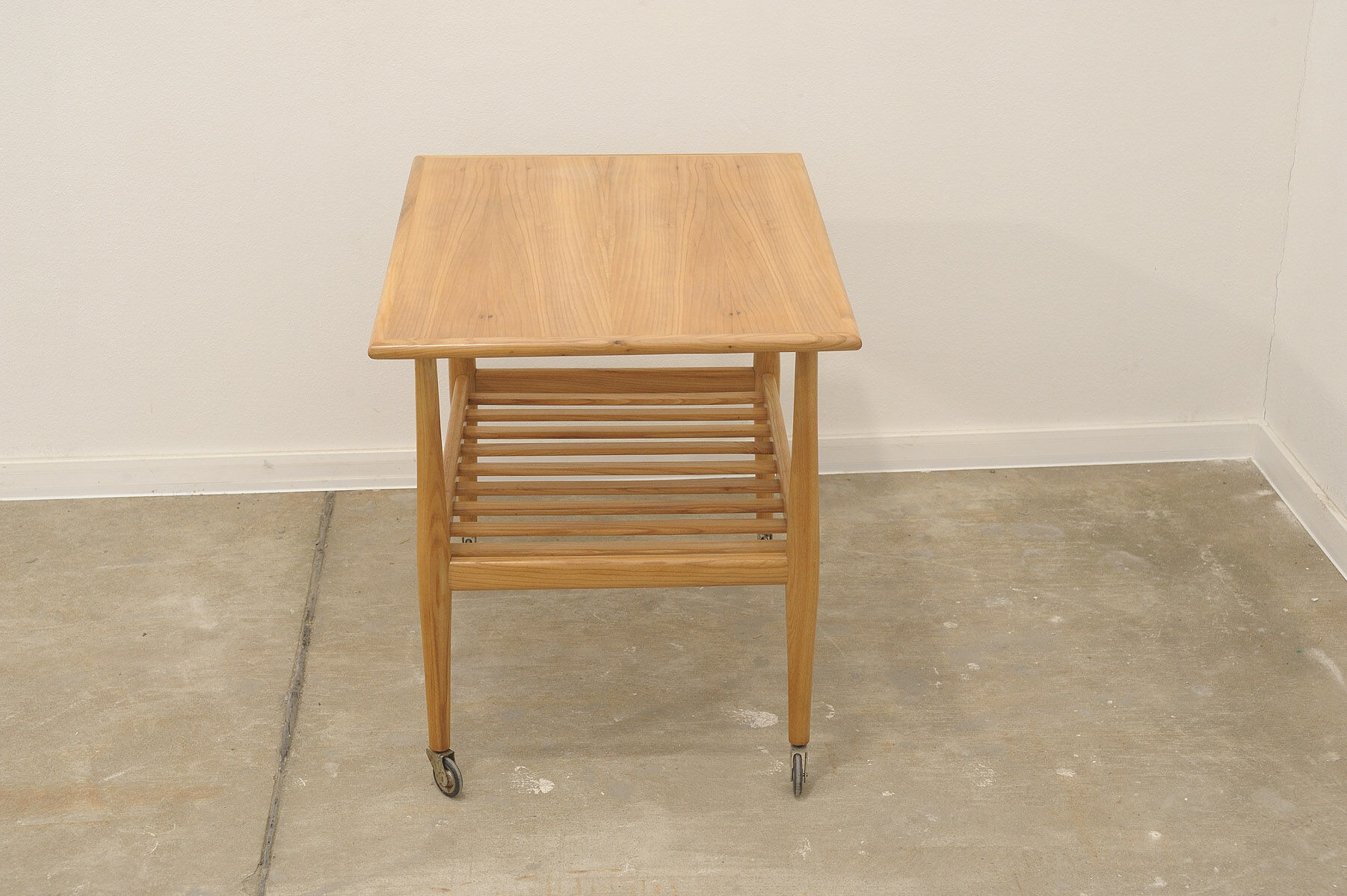 Table de service du milieu du siècle par Krásná Jizba, années 1950, Tchécoslovaquie