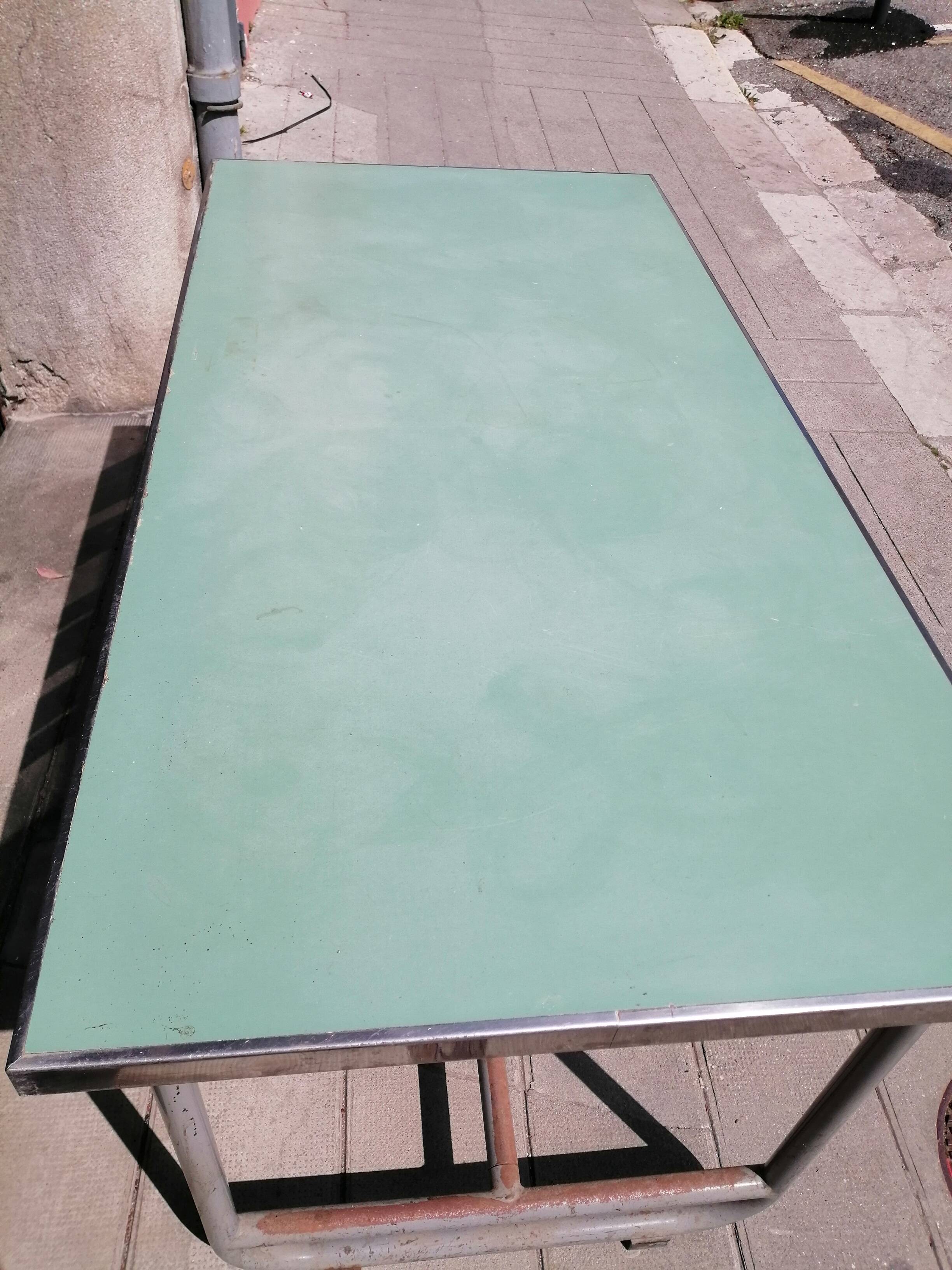 Former metal post desk "simmons"