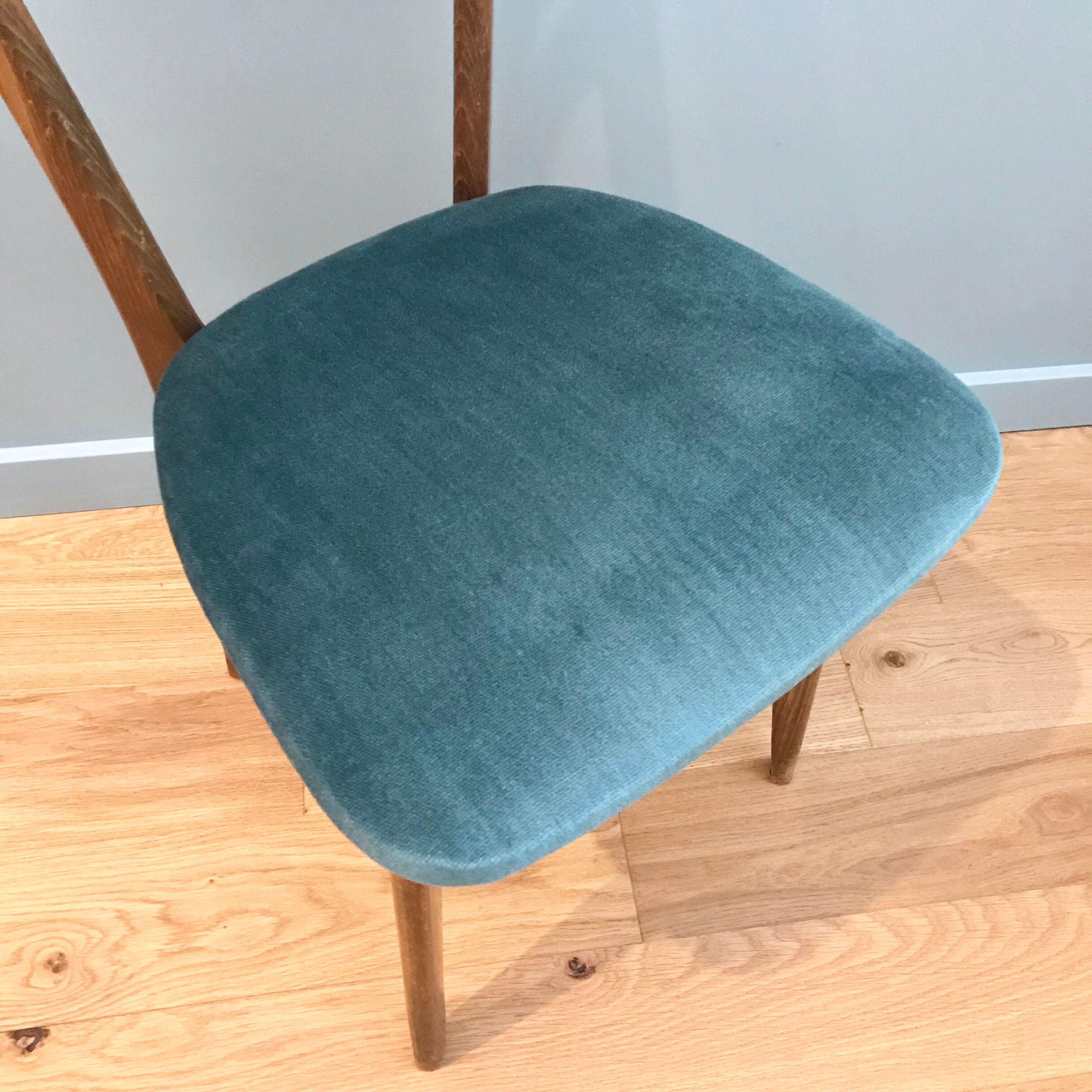 Chaise scandinave assise velours