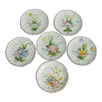 Set of six vintage wall plates decorated with flowers