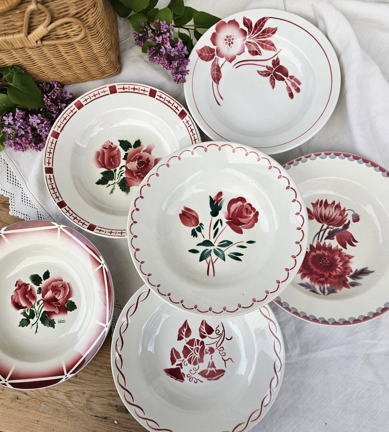 Mismatched vintage dinner plates x6
