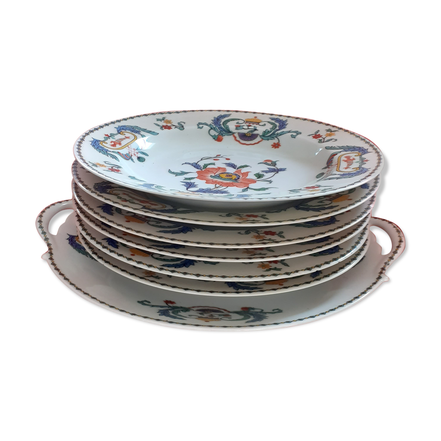 6 plates and dish with ears: porcelain of  Paris