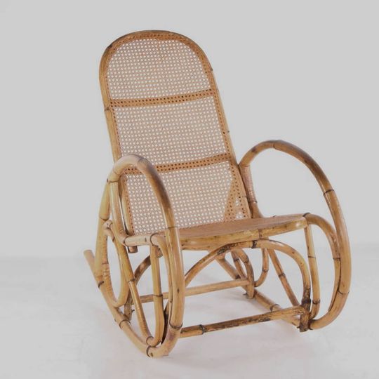 Rocking-chair en rotin