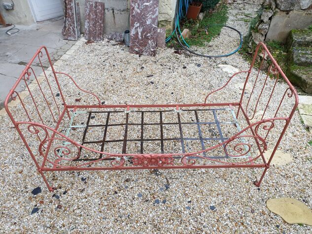 Lit banquette en fer forgé XIXe siècle 190cm x80cm