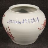 Chinese vase in painted ceramic with flowers and animals