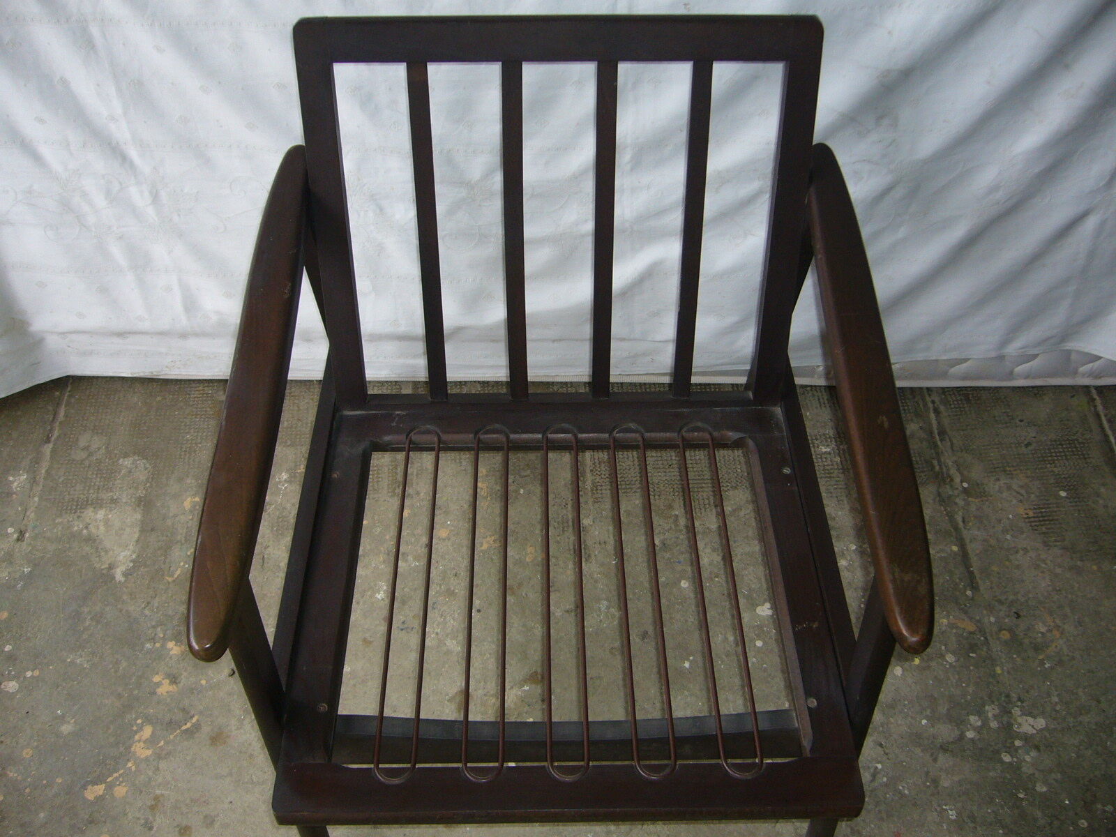 60's chair in Scandinavian-style teak and velvet