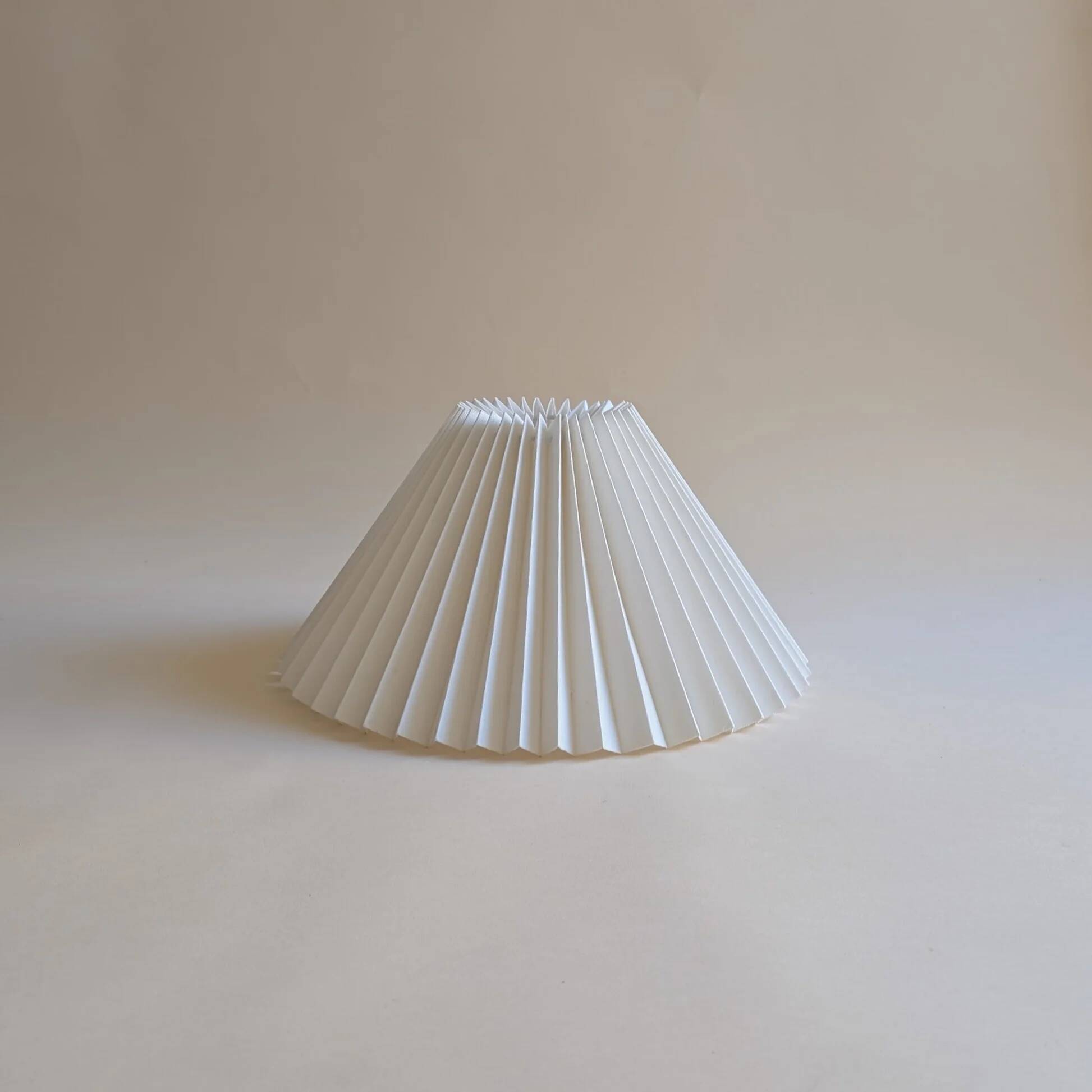 Candy pink ceramic lamp