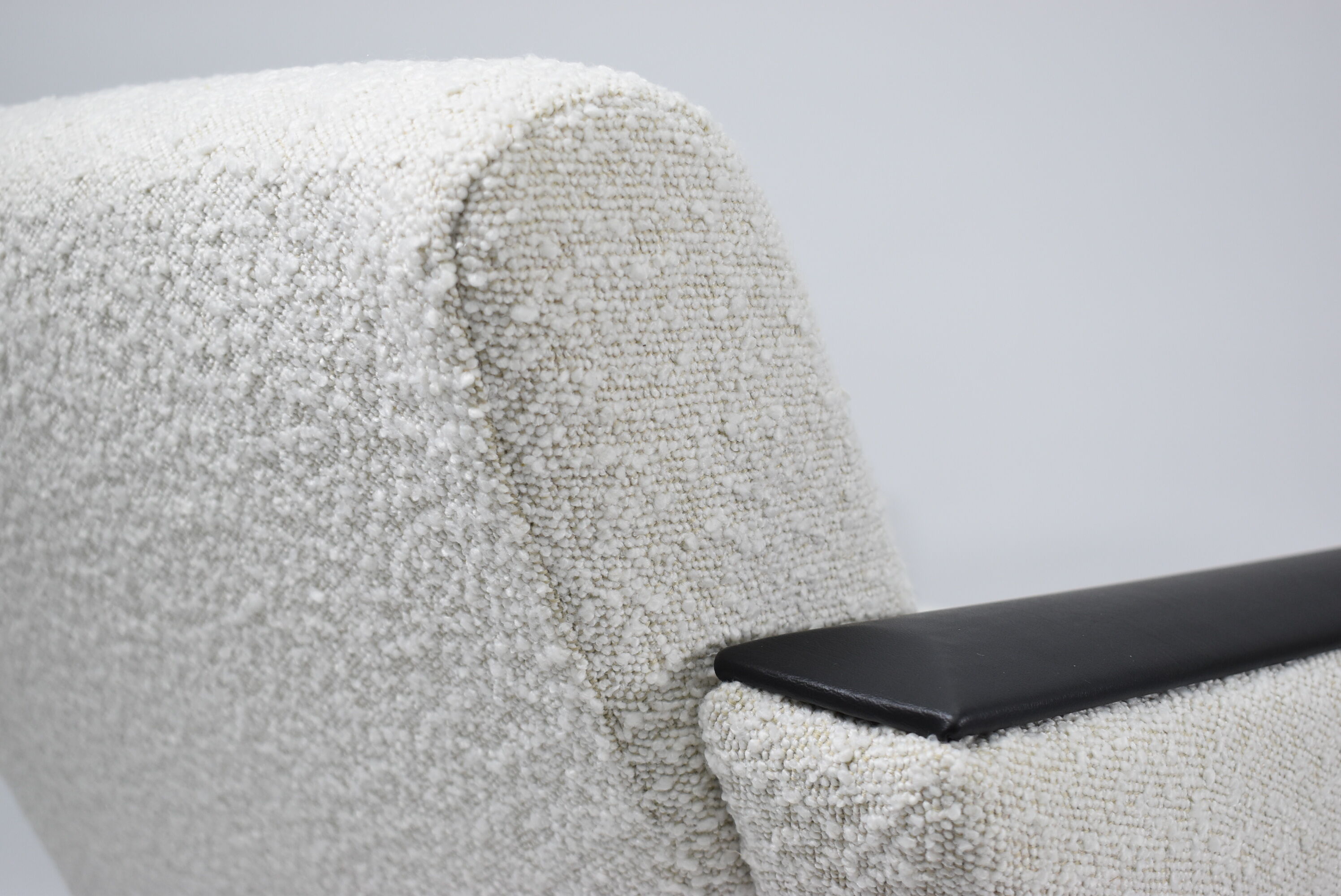 Fauteuil vintage Deutsche Democratic Republic DDR, années 1960, Bouclé blanc