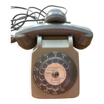 Téléphone vintage rotatif