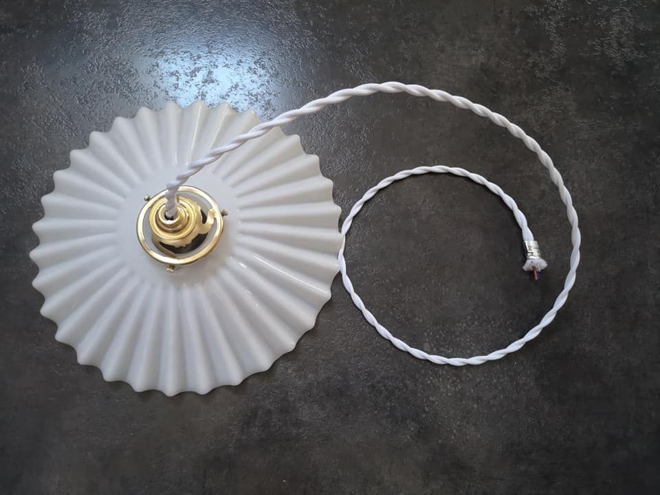 Old suspension opaline lampshade white serrated / pleated deco 1930 TBE