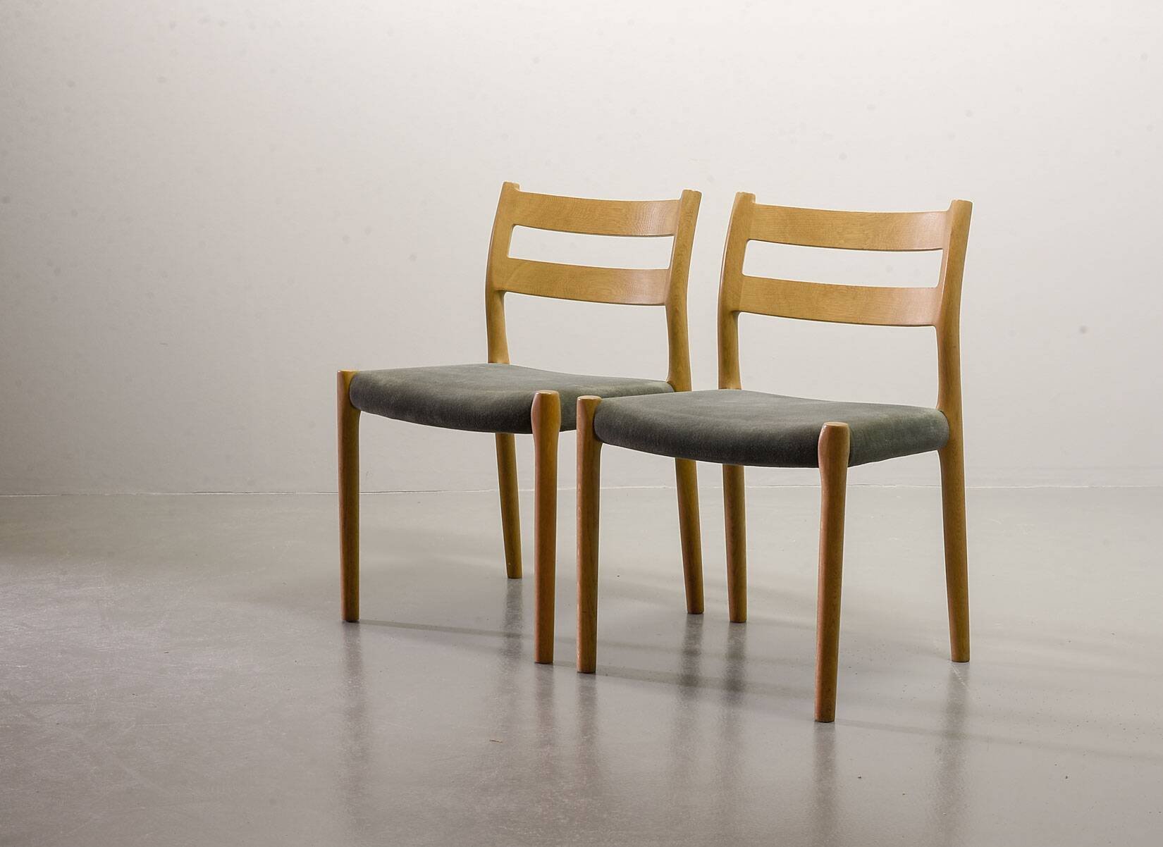 Niels Otto Moller Dining Chairs Model 84 Solid Beech Wood with Grey Velvet