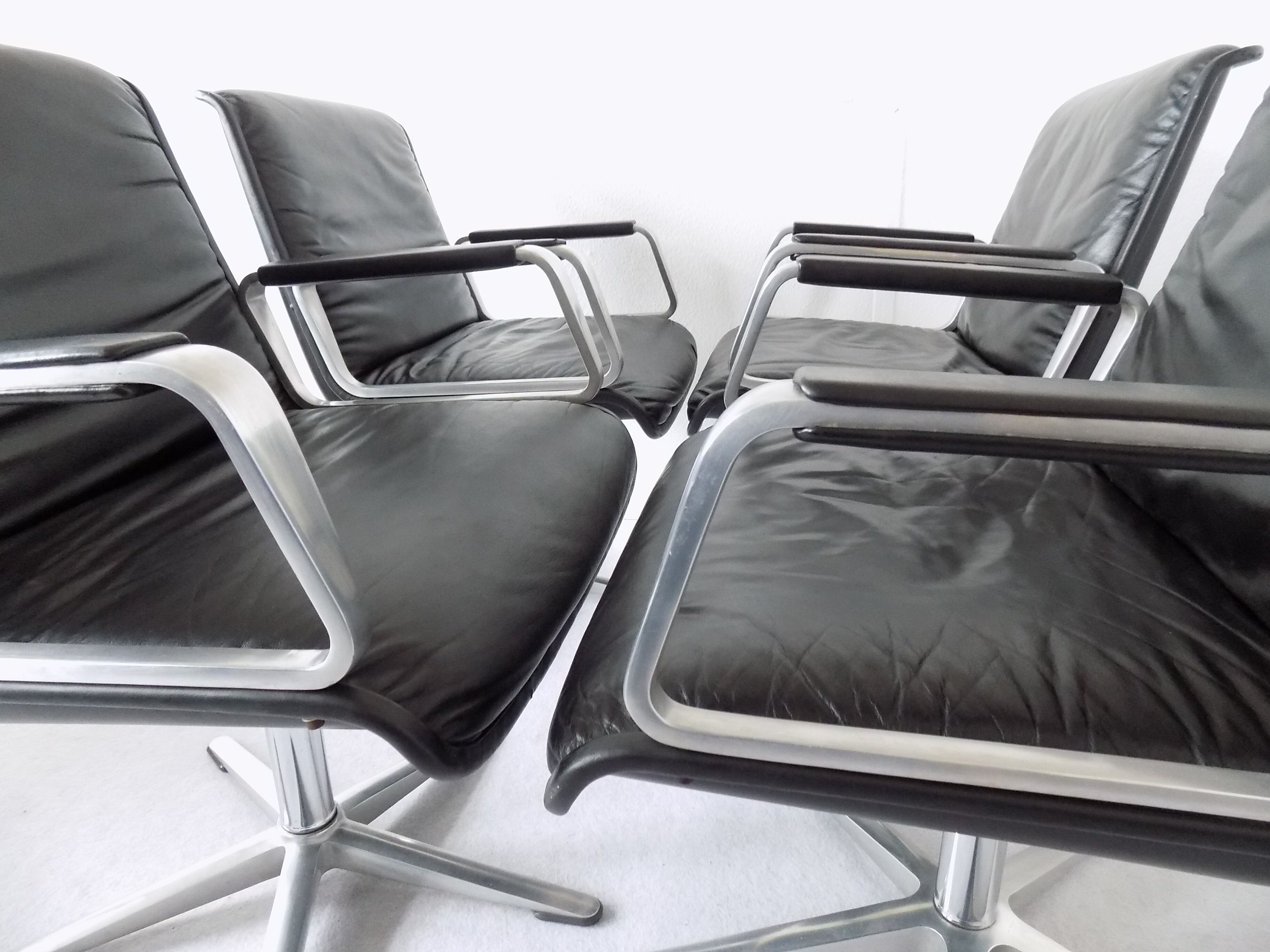 Wilkhahn Delta 2000 set of 4 black leather dining chairs by Delta Design