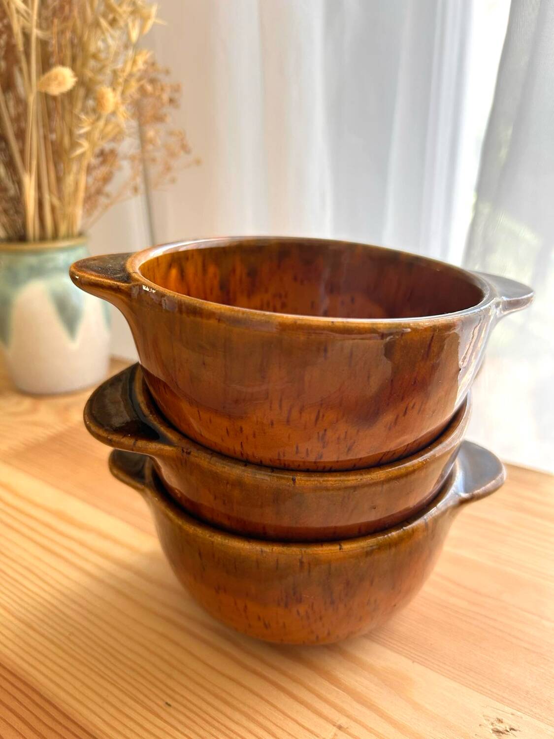 Ear bowls
