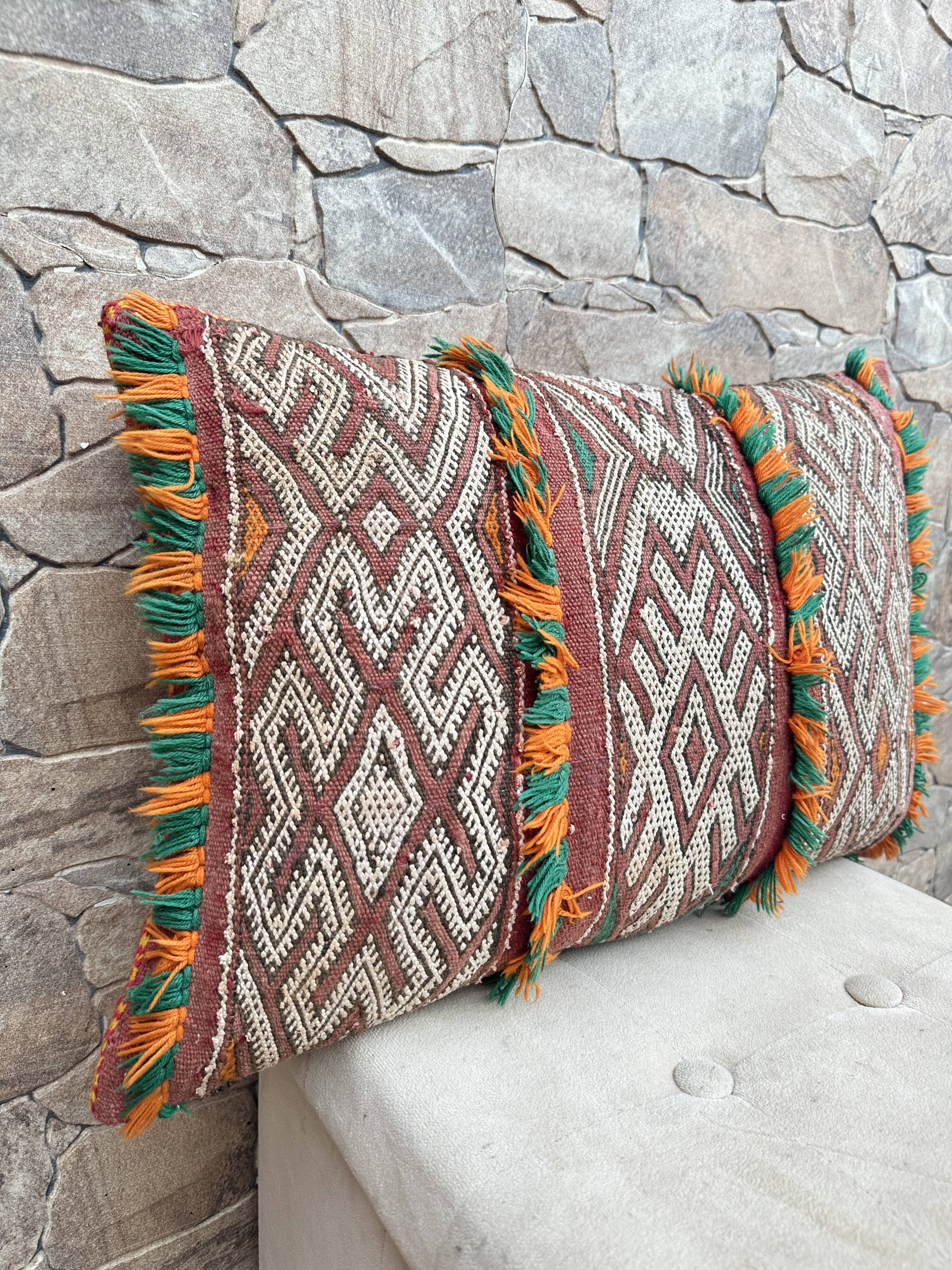 Vintage Berber wool cushion cover: Moroccan cushion, Boujad pattern