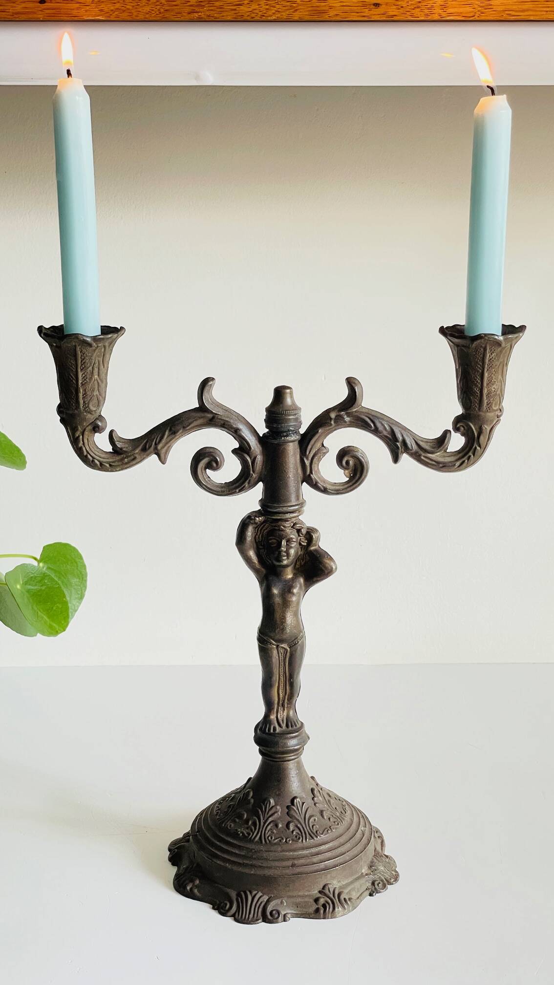 Little angel table candle holder