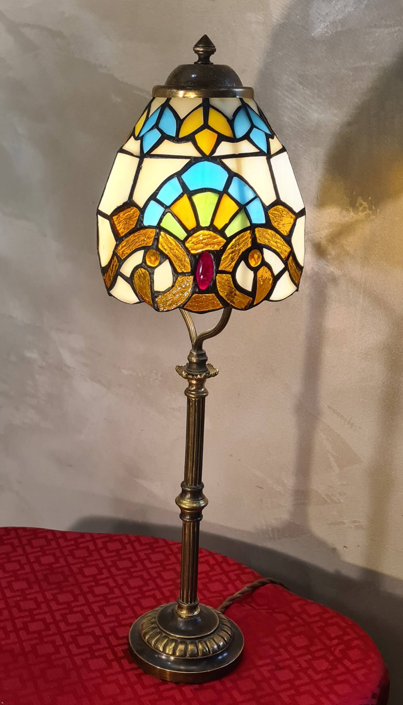 1920s brass lamp with tiffany stained glass shade 48x14
