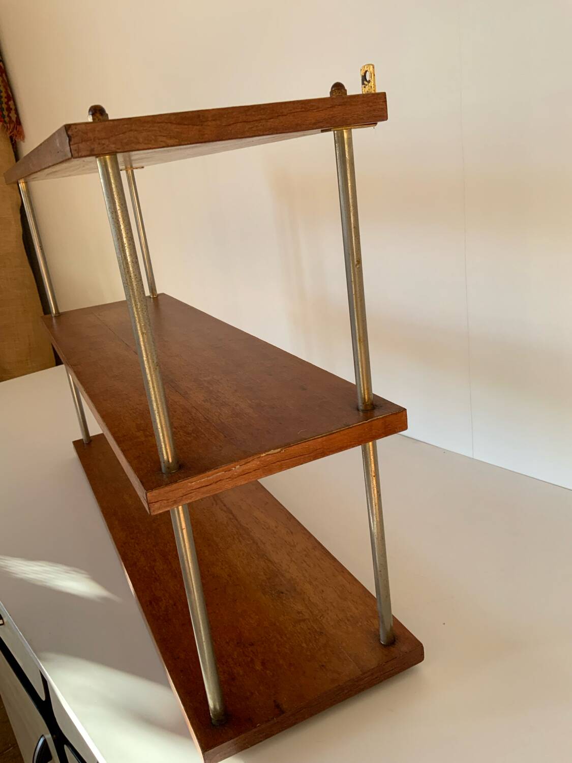 Wall shelf