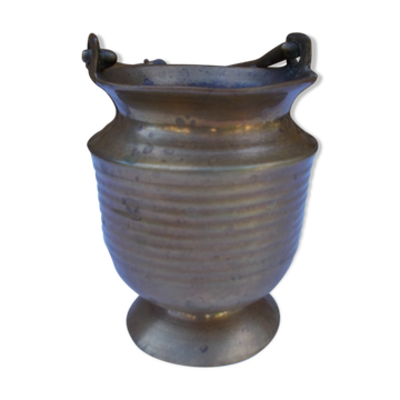 Tin pot