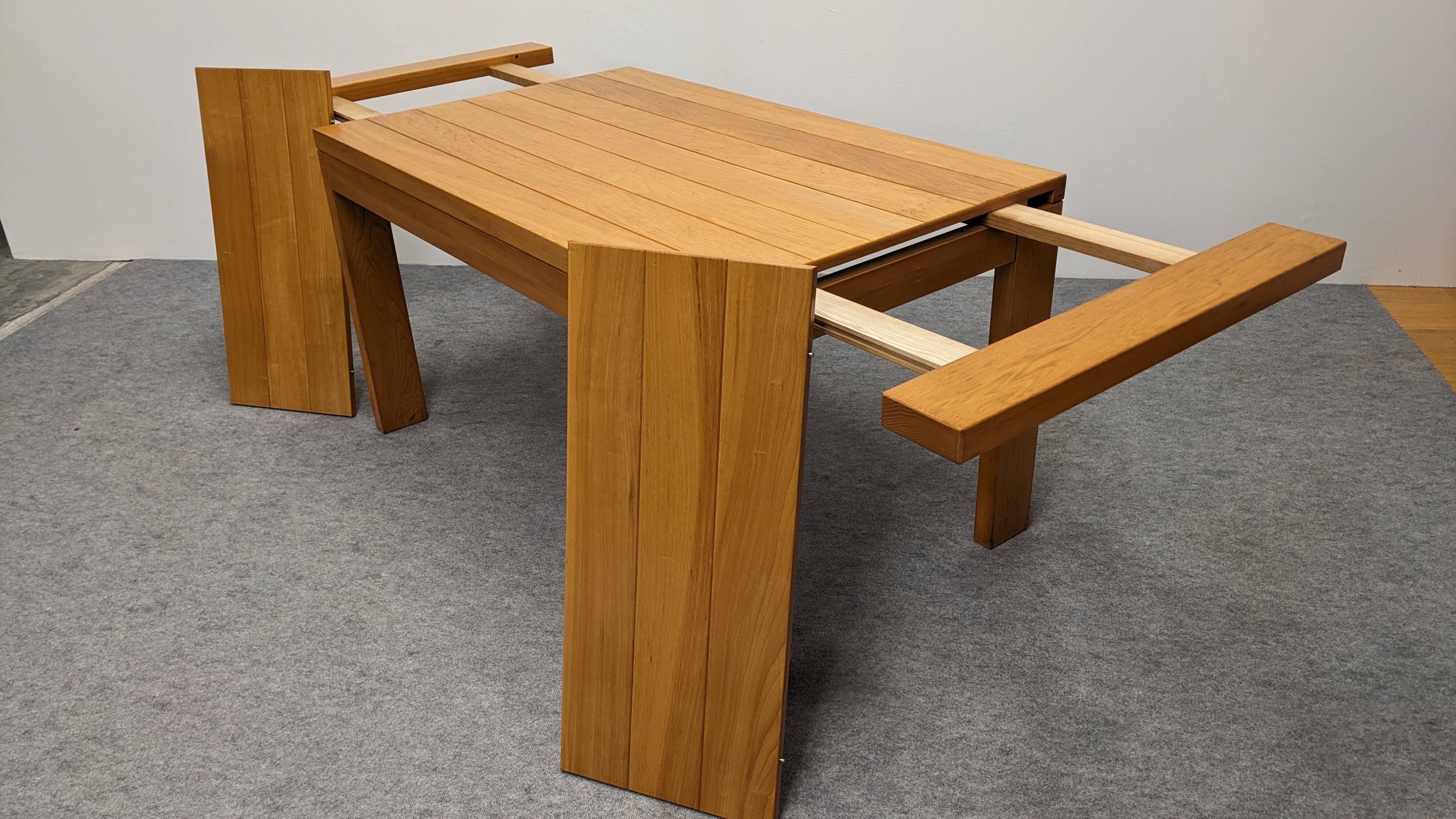 Maison Regain extendable table in solid elm, 70s-80s