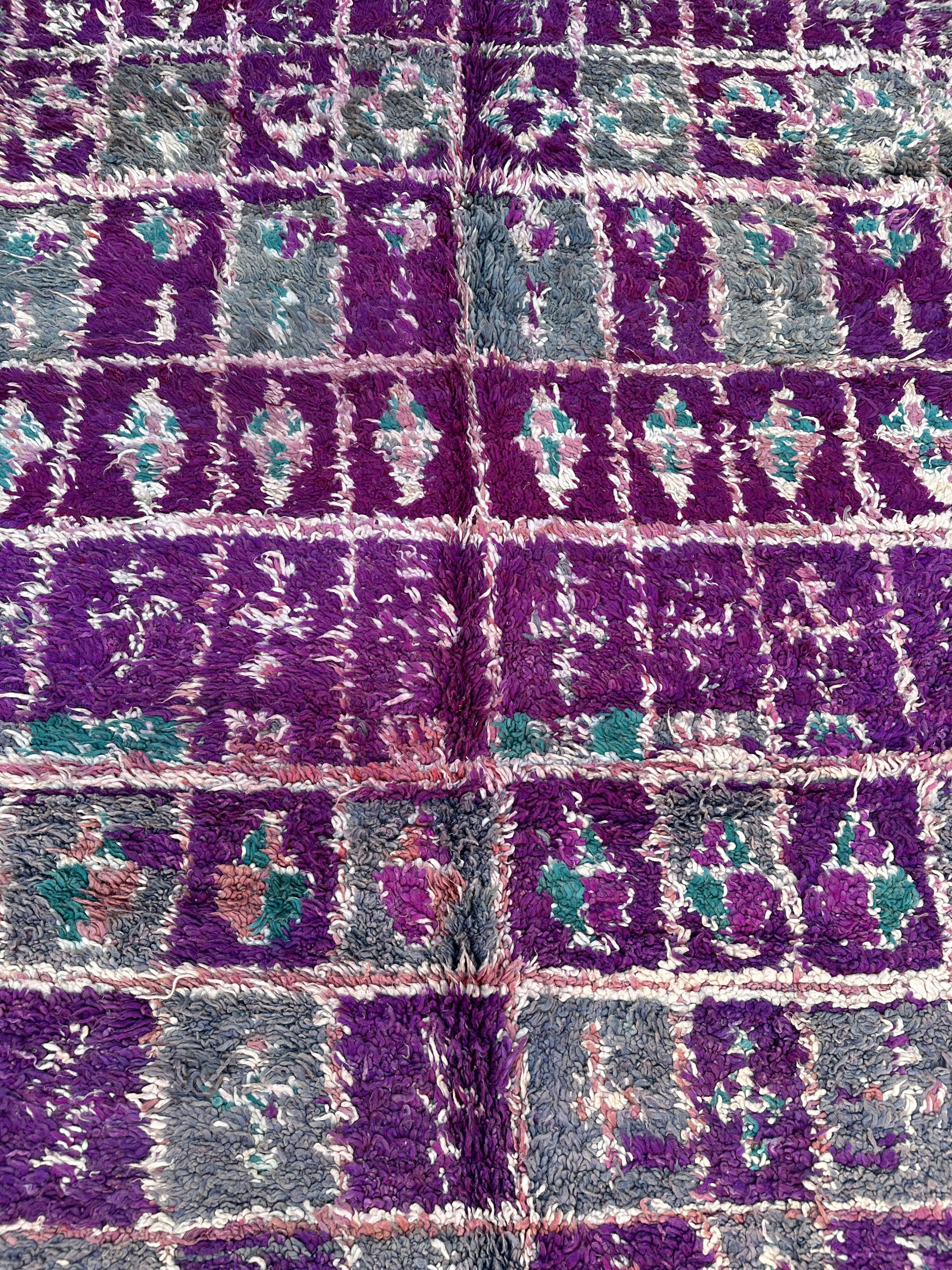 Moroccan Talsint purple rug - 193 x 324 cm
