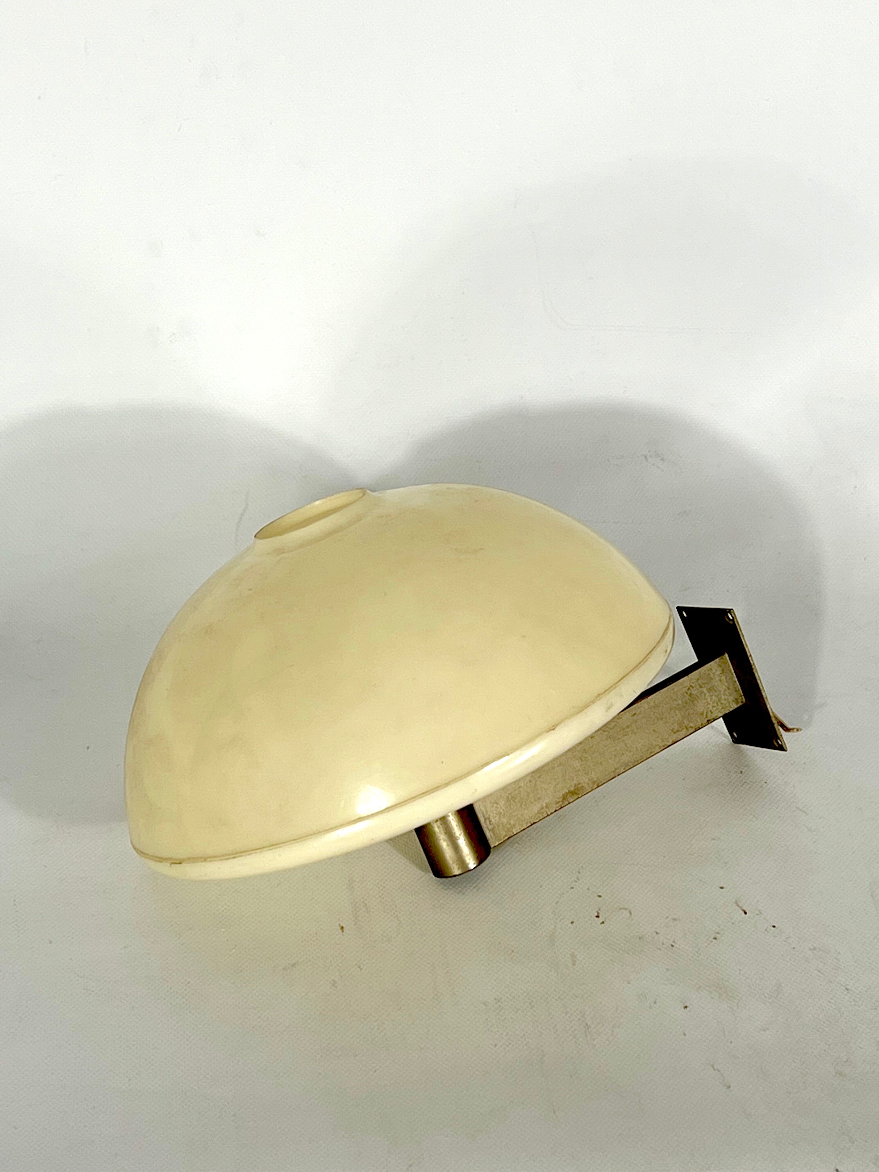 Mid-century modern wall lamp. Italy 1960s