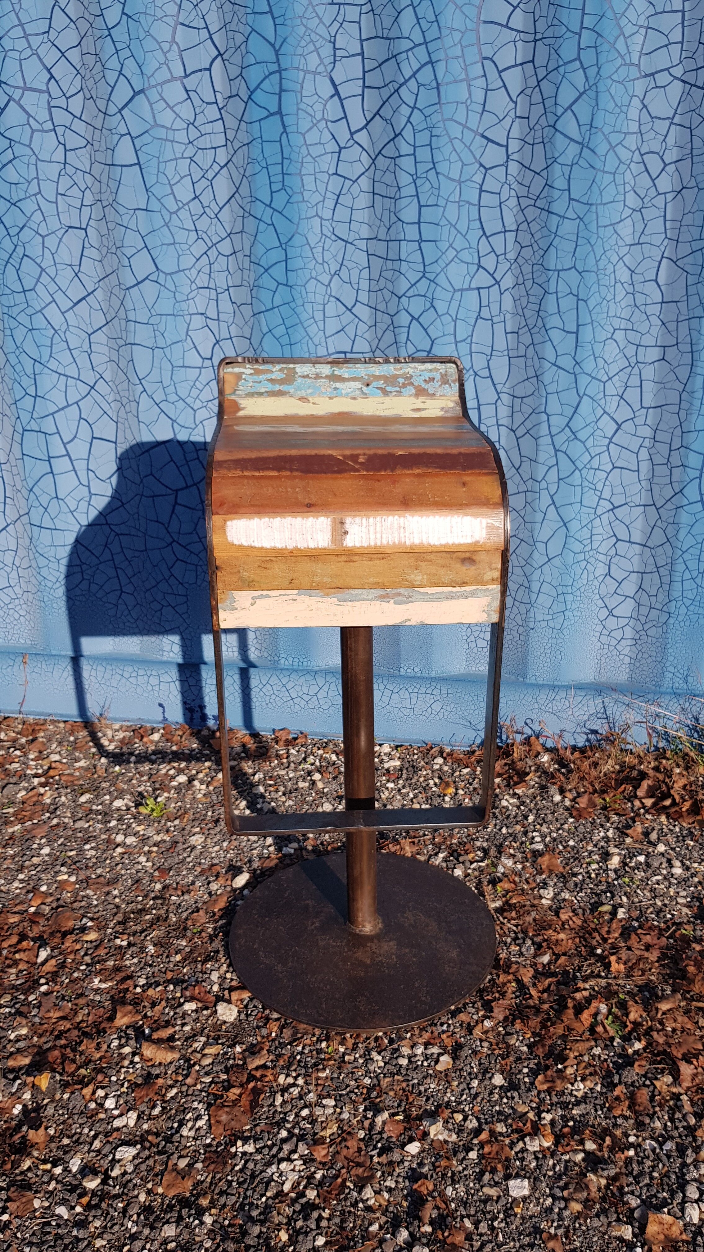 Bar stool design cast iron and wood