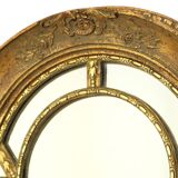 Magnifique miroir milieu du siècle de style Louis XVI rococo, miroir bombé en bois recouvert d'or
