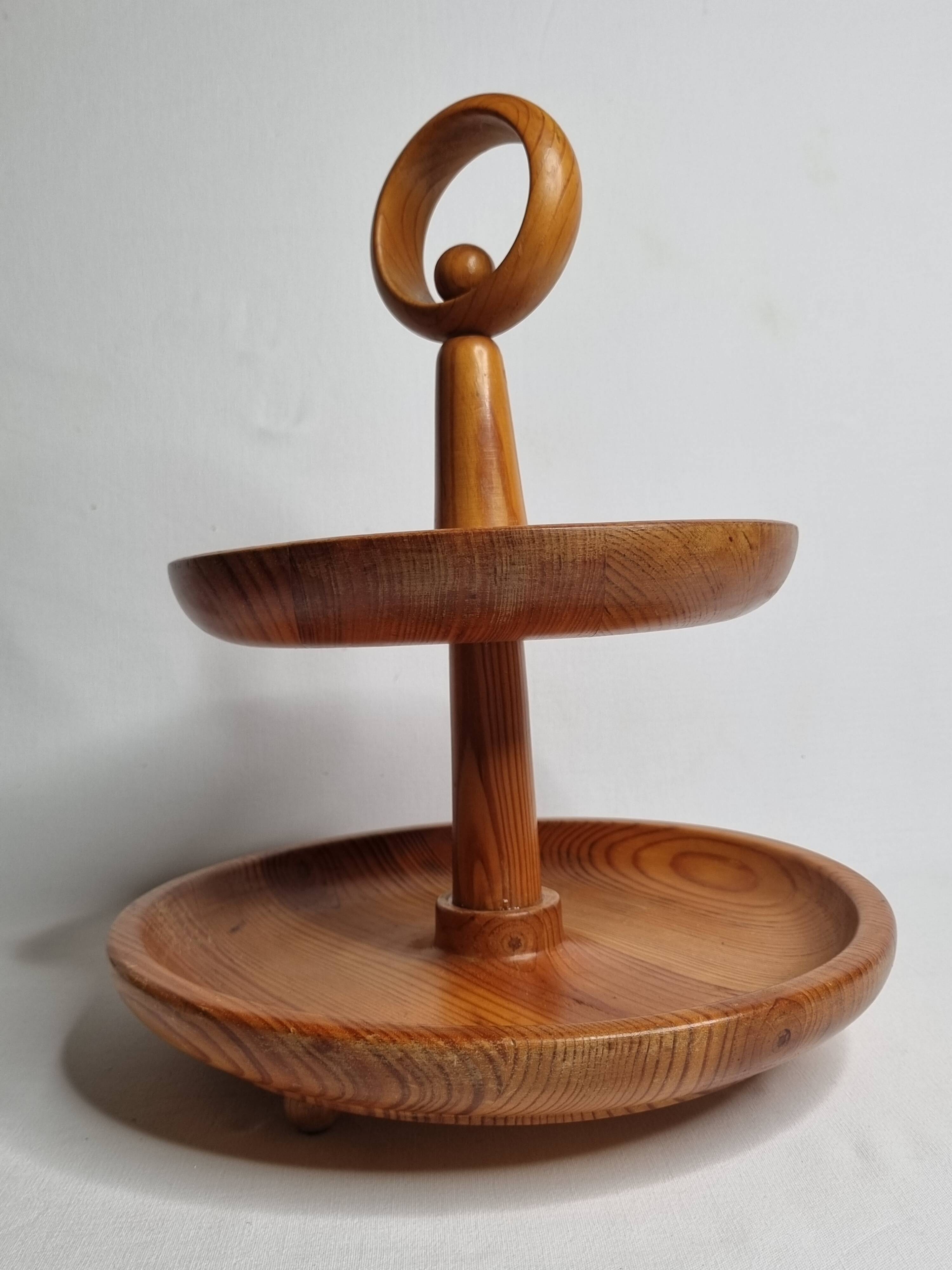 Fruit bowl with two trays in turned wood design