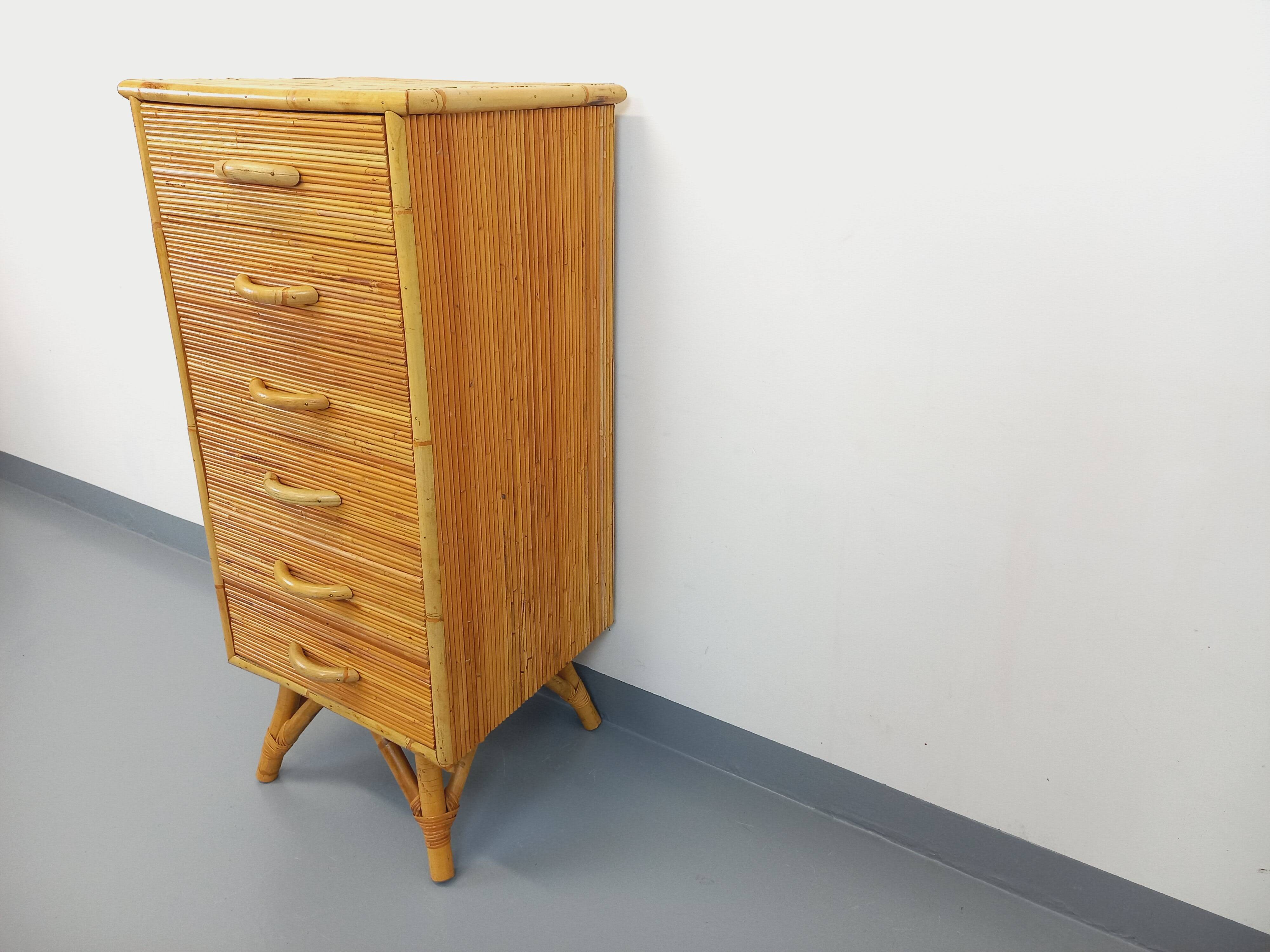 Commode chiffonnier vintage en rotin des années 70