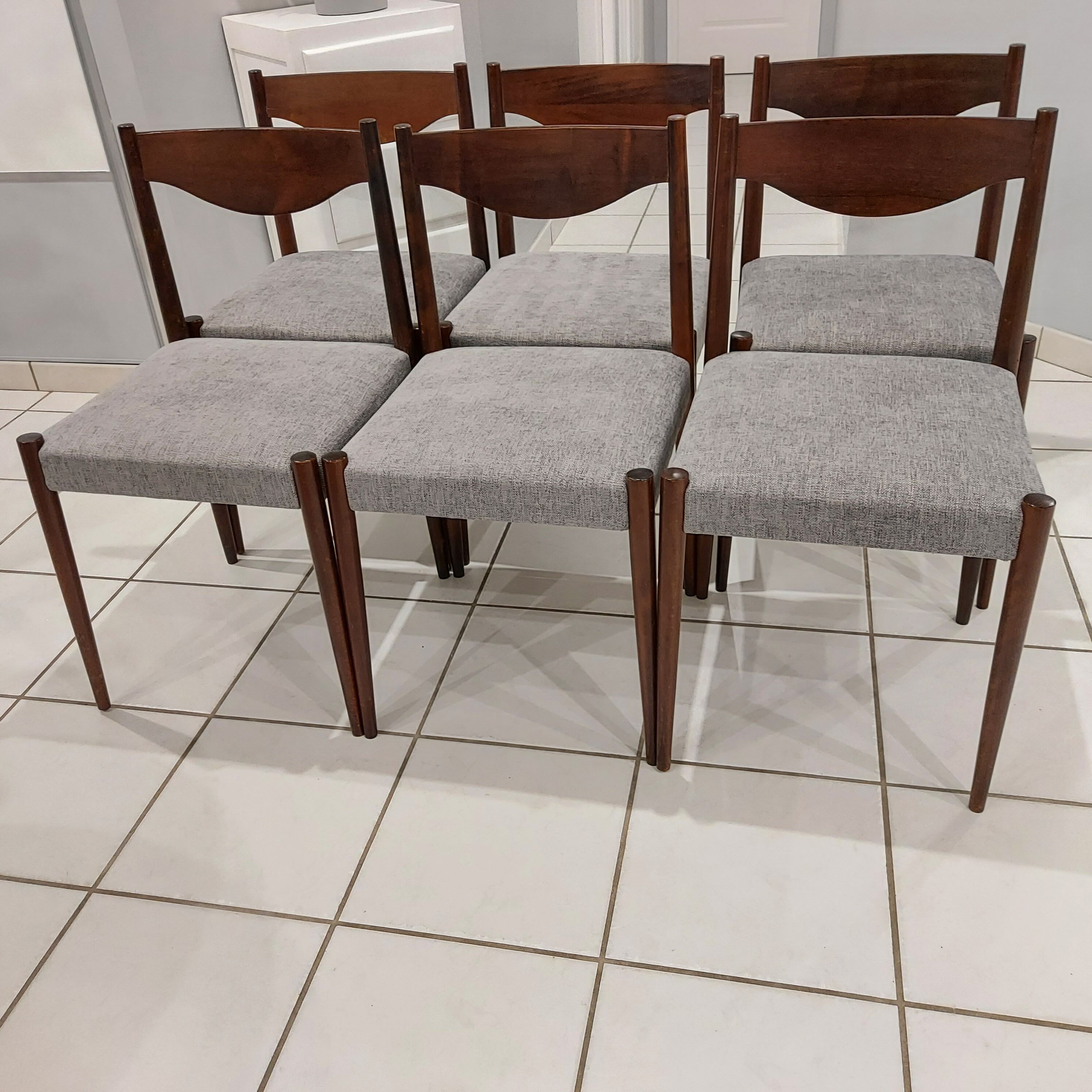 Suite of 6 vintage scandinavian chairs 1960s