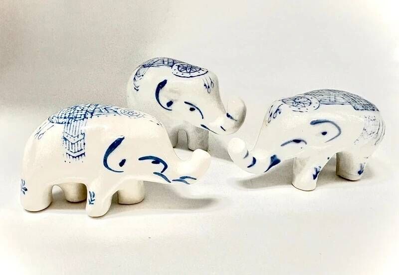 Lot de 3 éléphants en porcelaine bleu blanc figurines décoratives