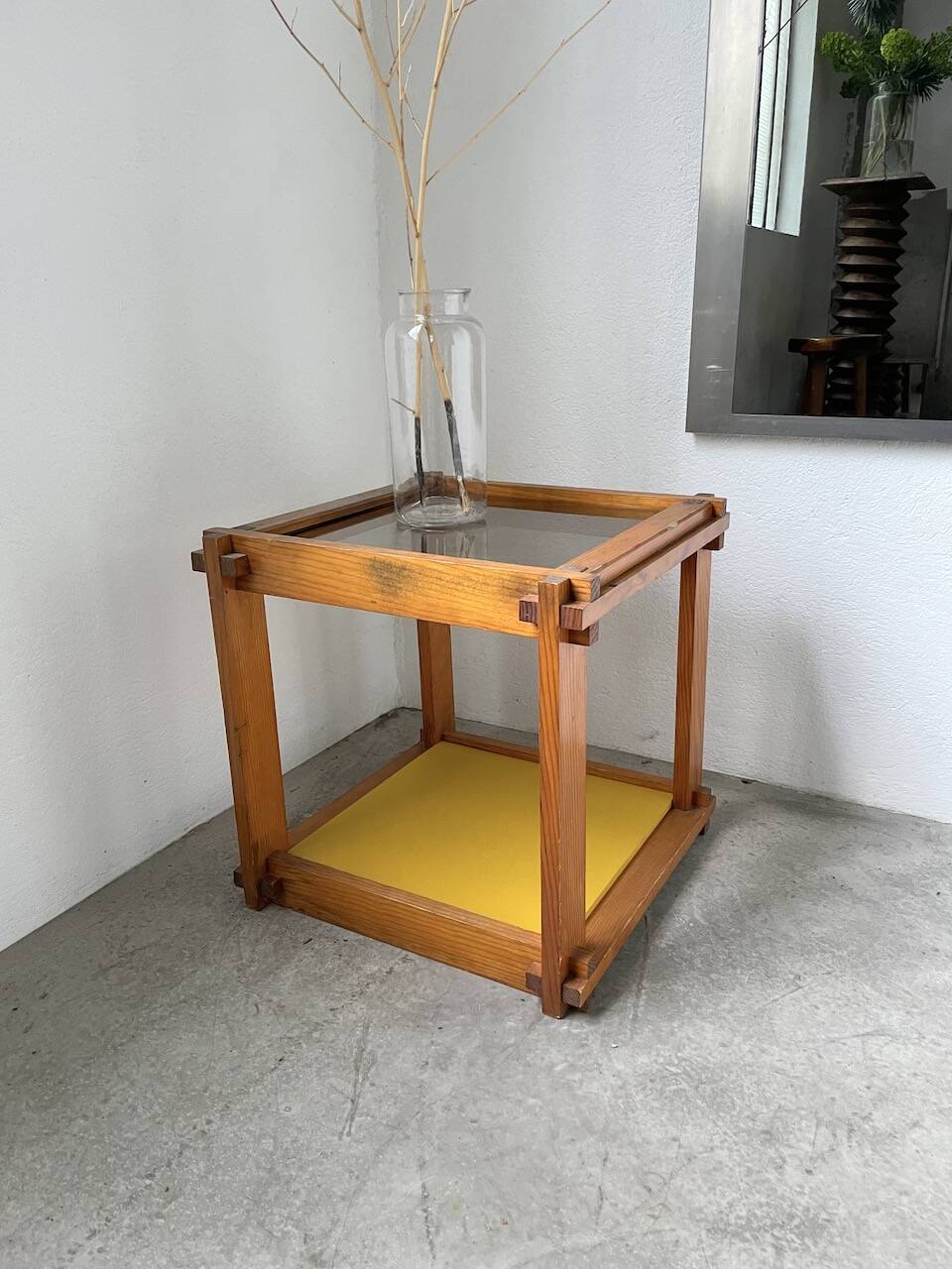 Bedside “cube” side table in pine DLG Regain