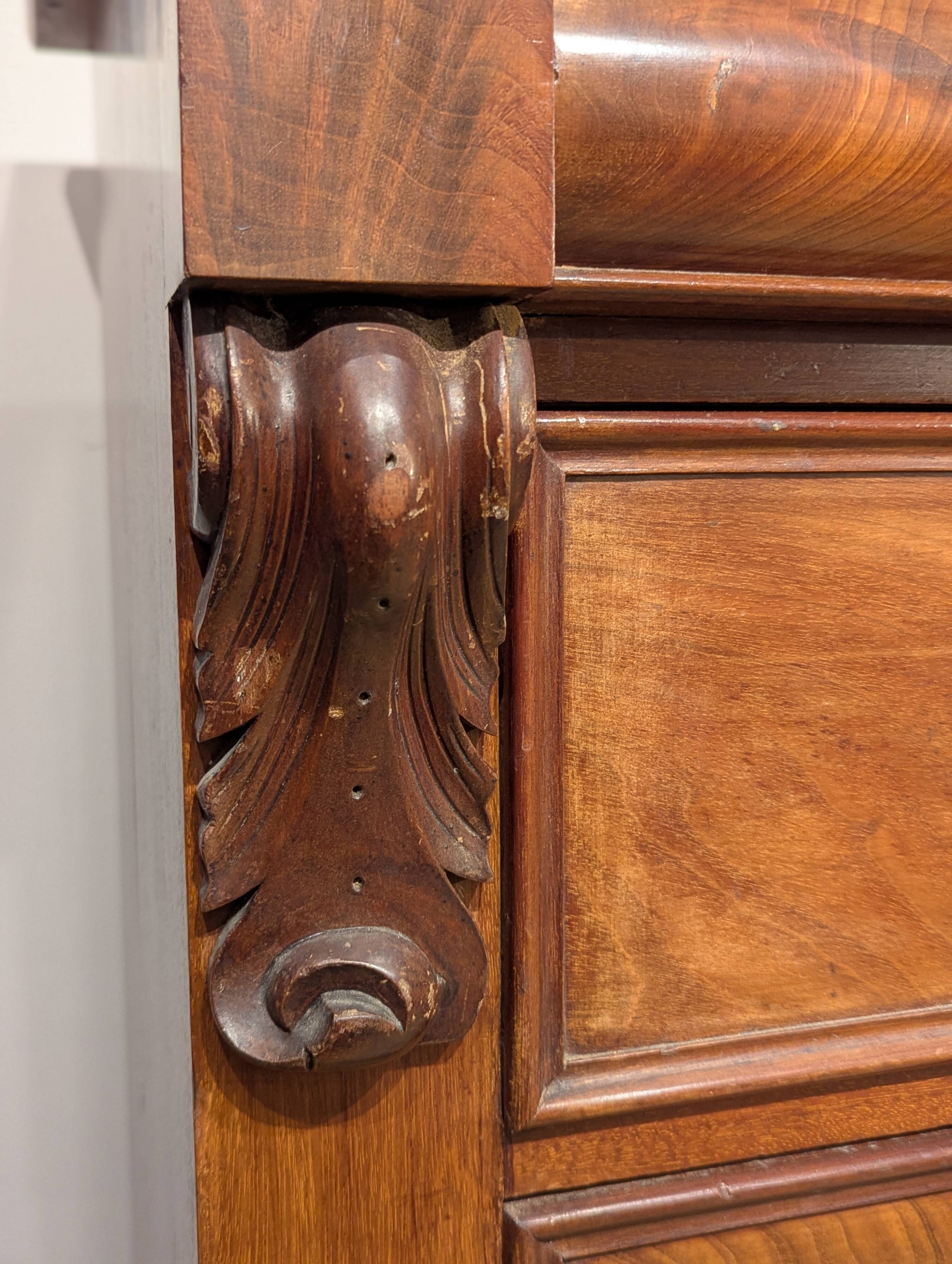 English mahogany chest of drawers