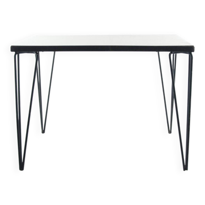 Table d'appoint vintage en métal et bois des années 60 – Design minimaliste