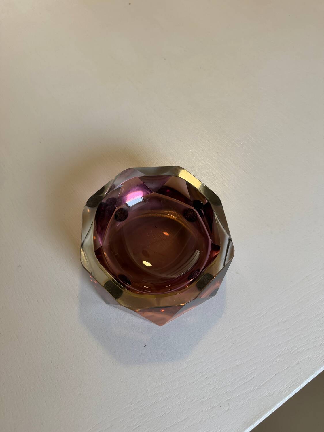 Ashtray / decorative bowl designed by Flavio Poli in Murano glass.