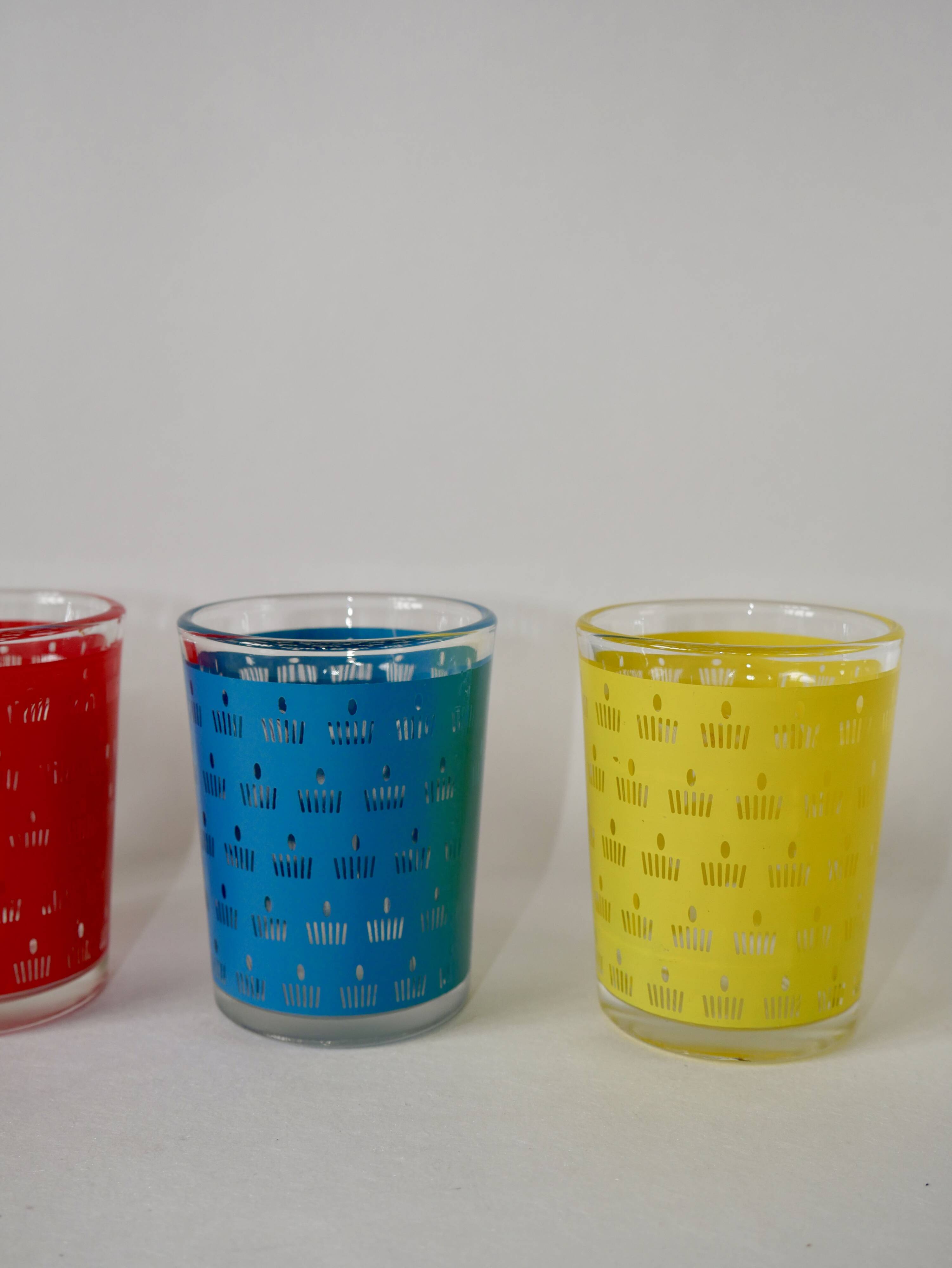 Lot de 4 verres à eau colorés années 70