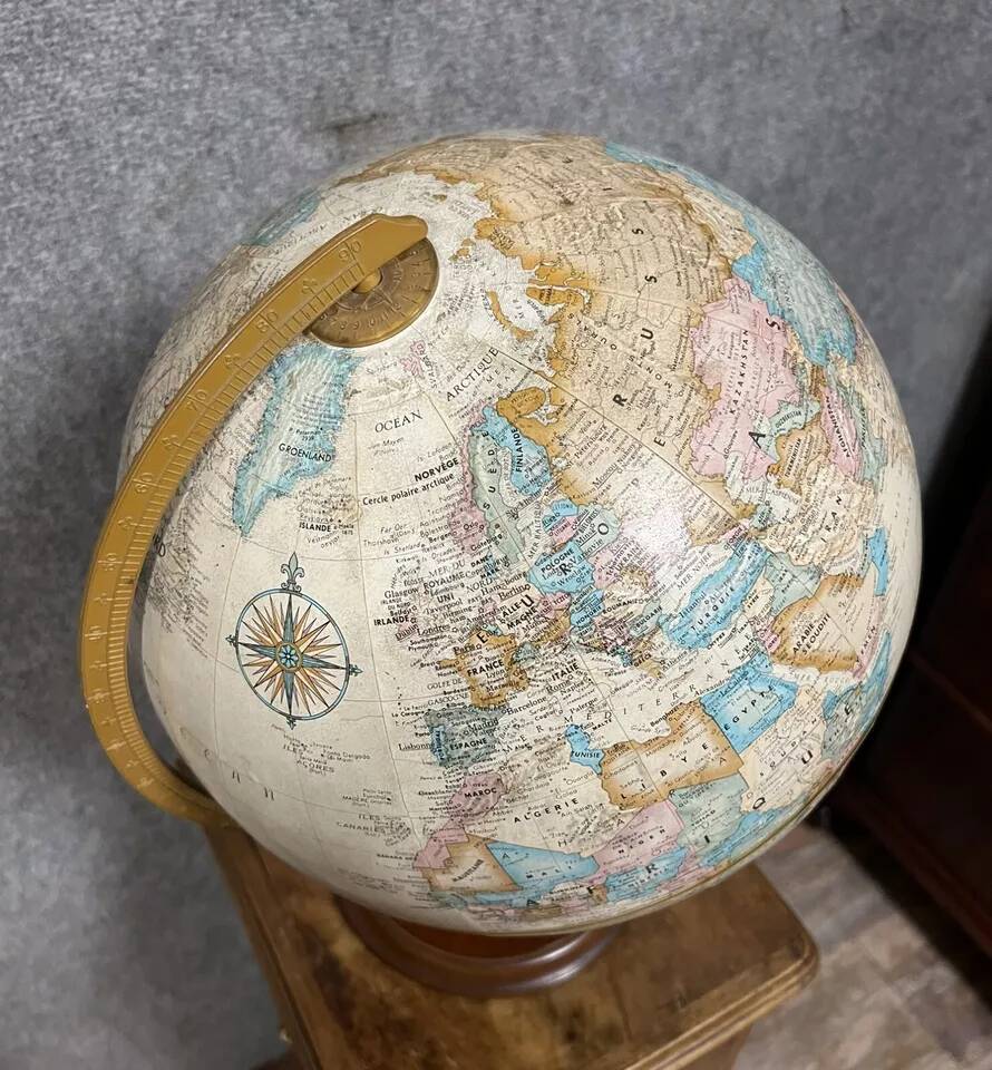 Replogle Globes USA brand terrestrial globe, 20th century circa 1970
