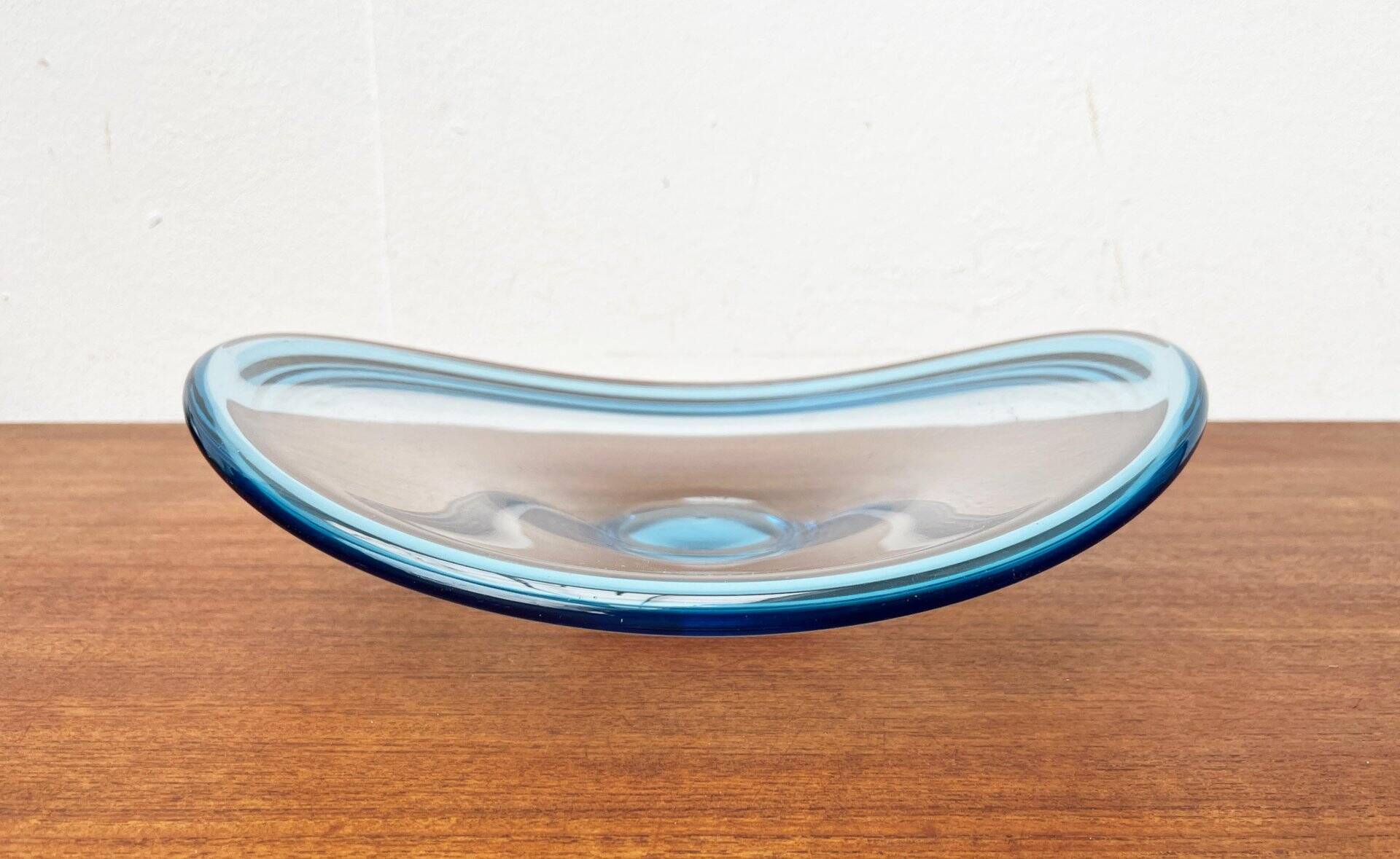 Art glass bowl from the Mid-Century Danish Thule series by Per Lütken for Holmegaard, 1960s.