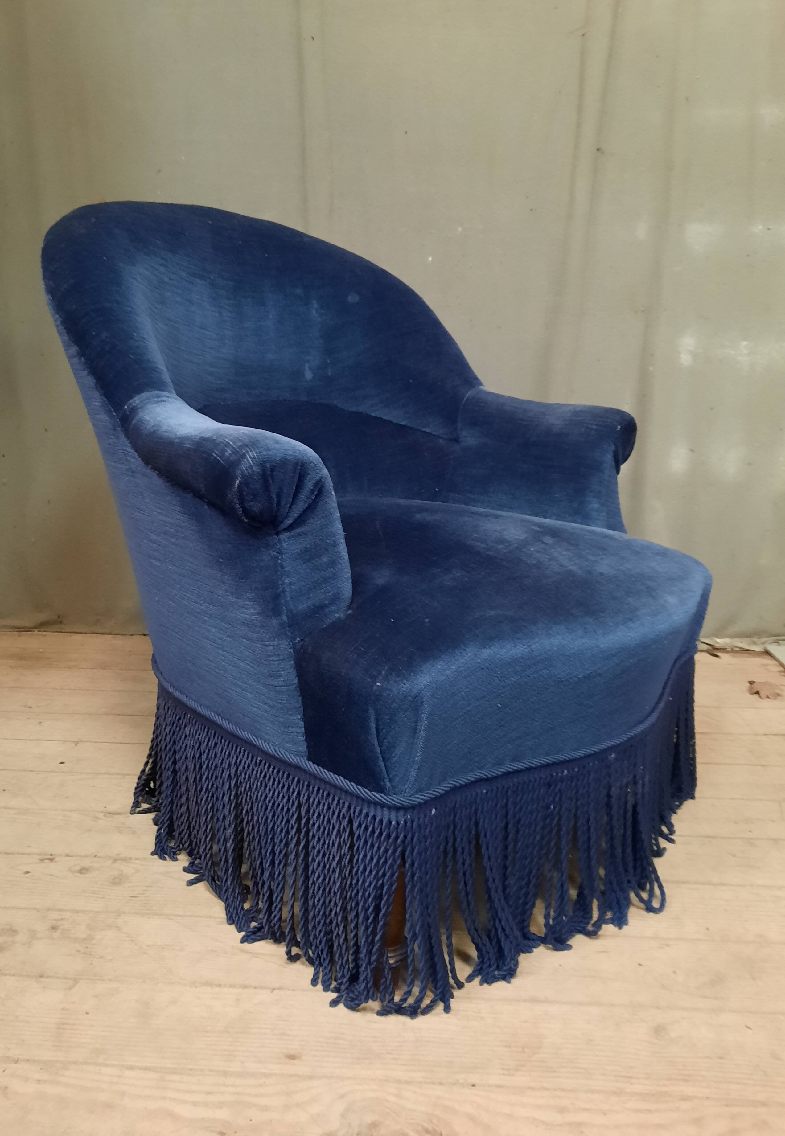 Blue toad armchair