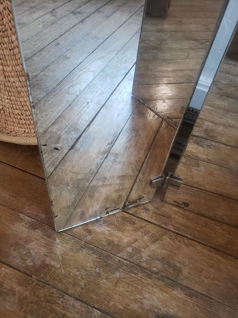 Mercury triptych mirror